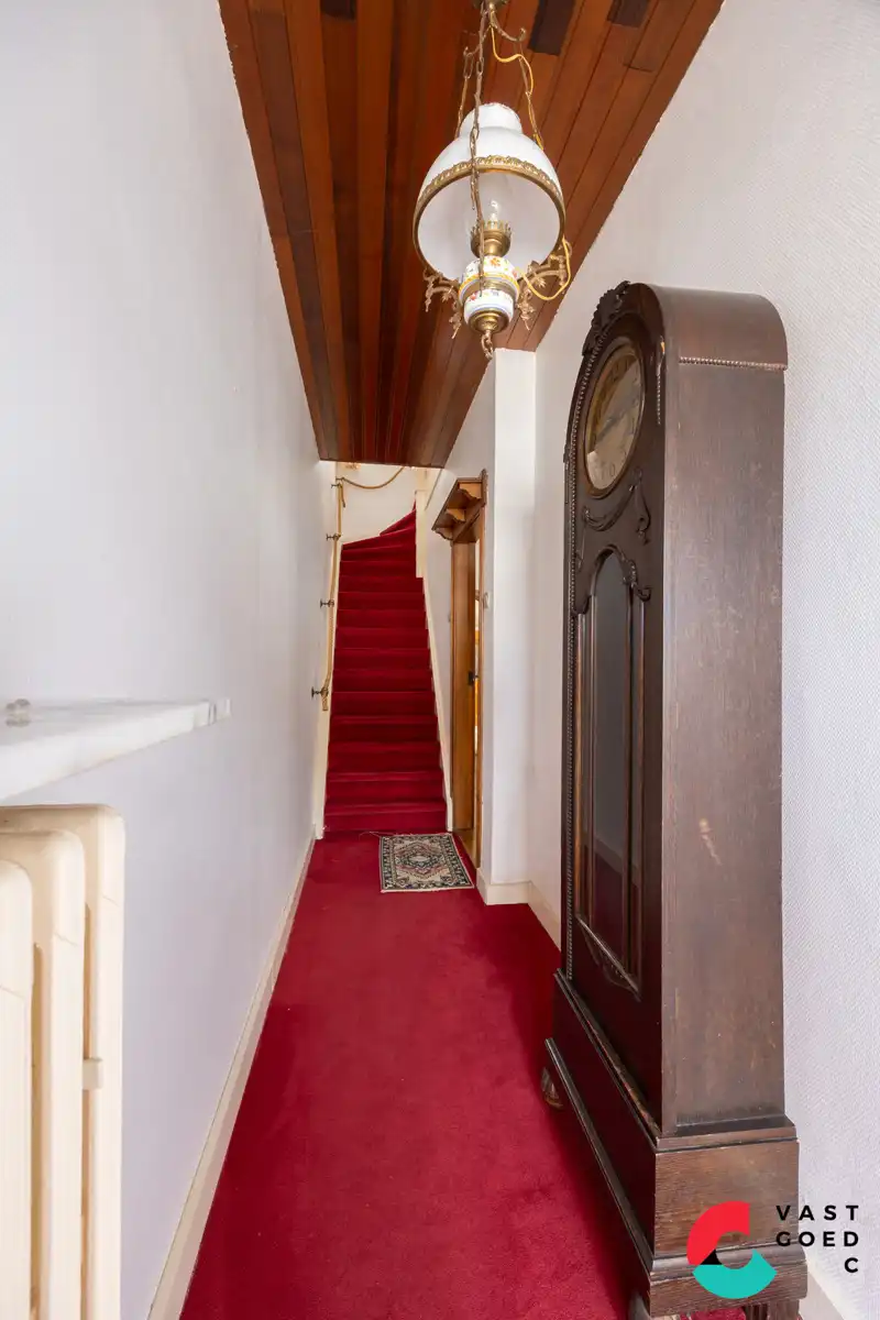 Te renoveren gezinswoning in het centrum van Hamont-Achel foto 5