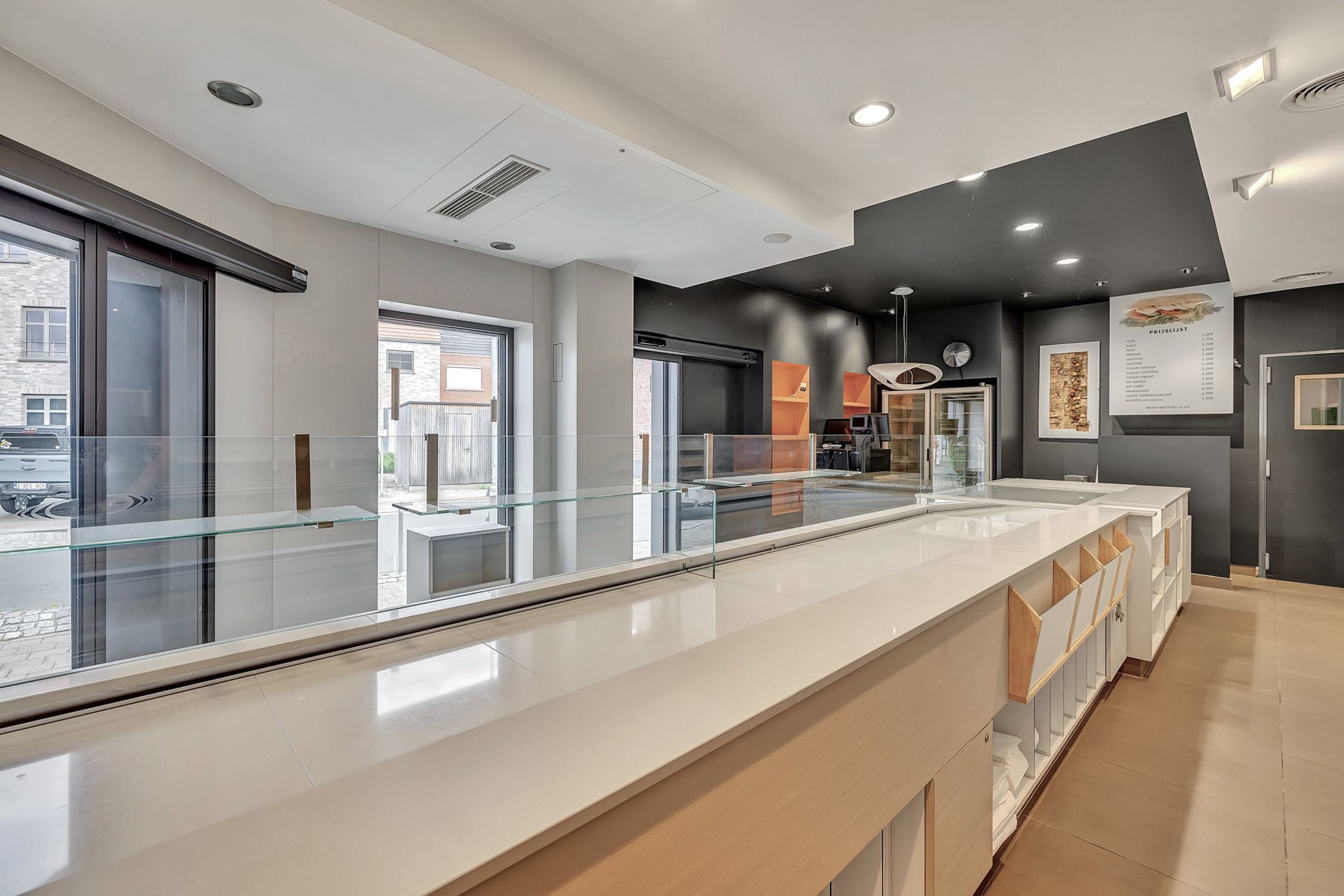 Unieke woning met oplsagplaats foto 16