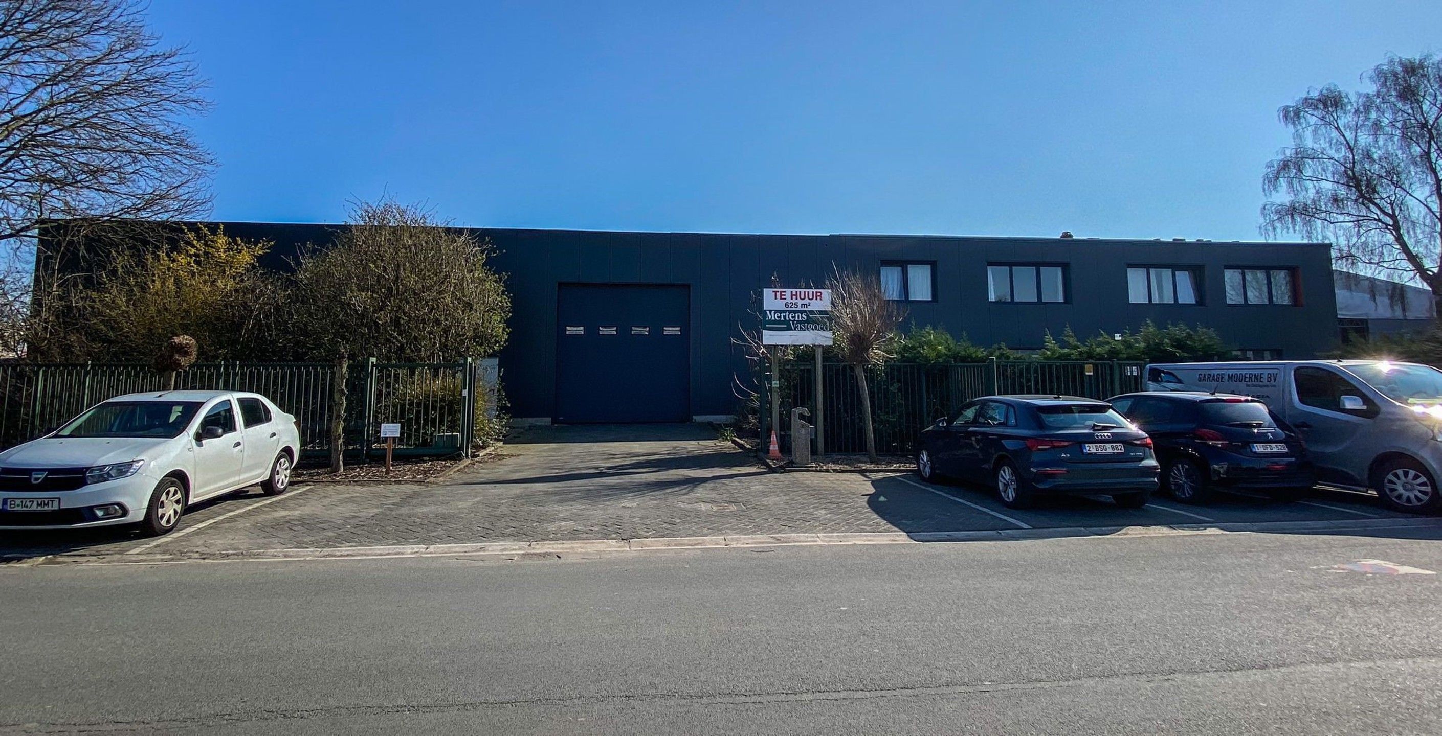 TE HUUR Magazijnruimte met kantoor in Verrebroek foto 10