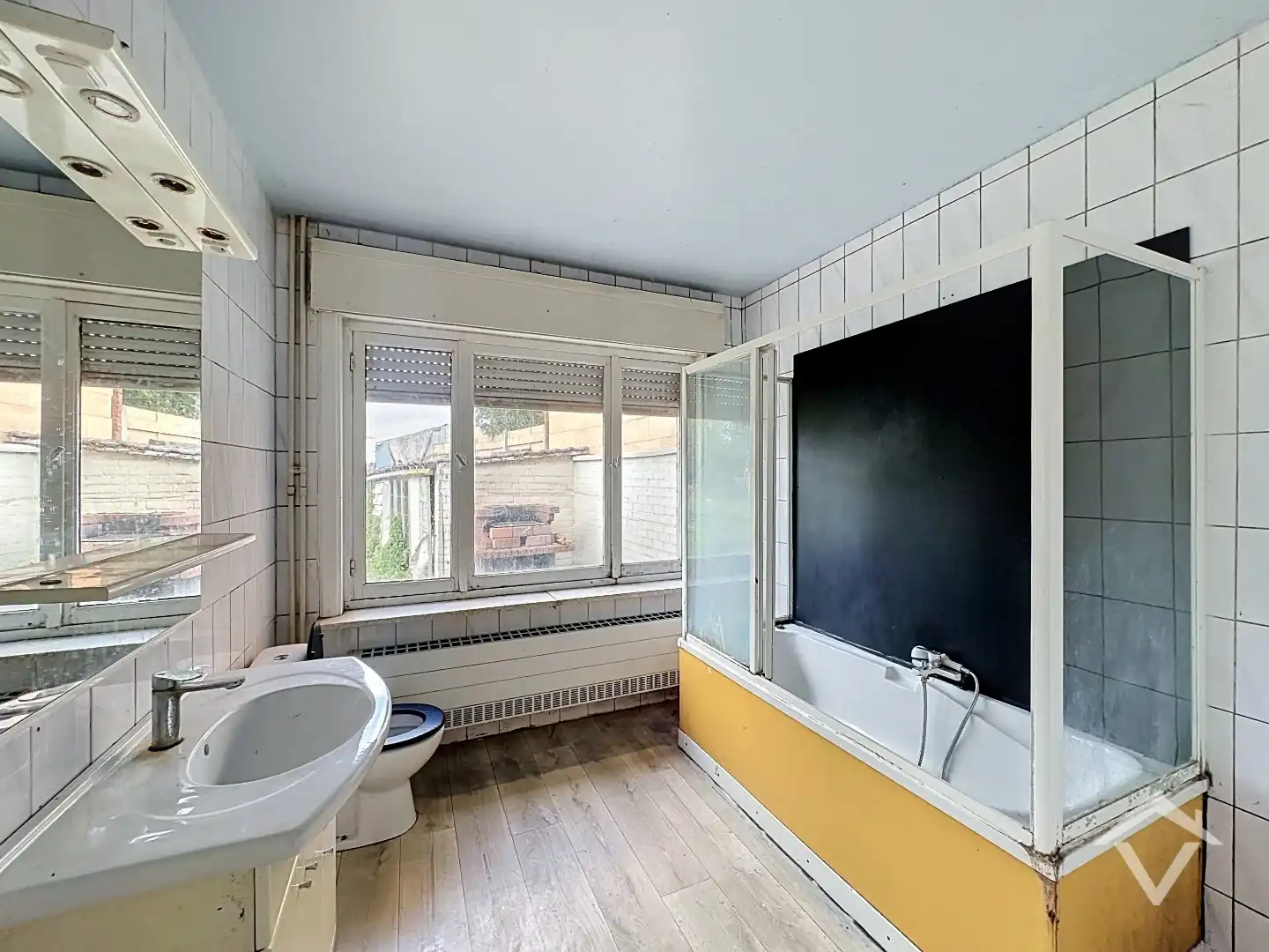 Ruime gezinswoning op perceel van 1126 m²  - tal van mogelijkheden! foto 17