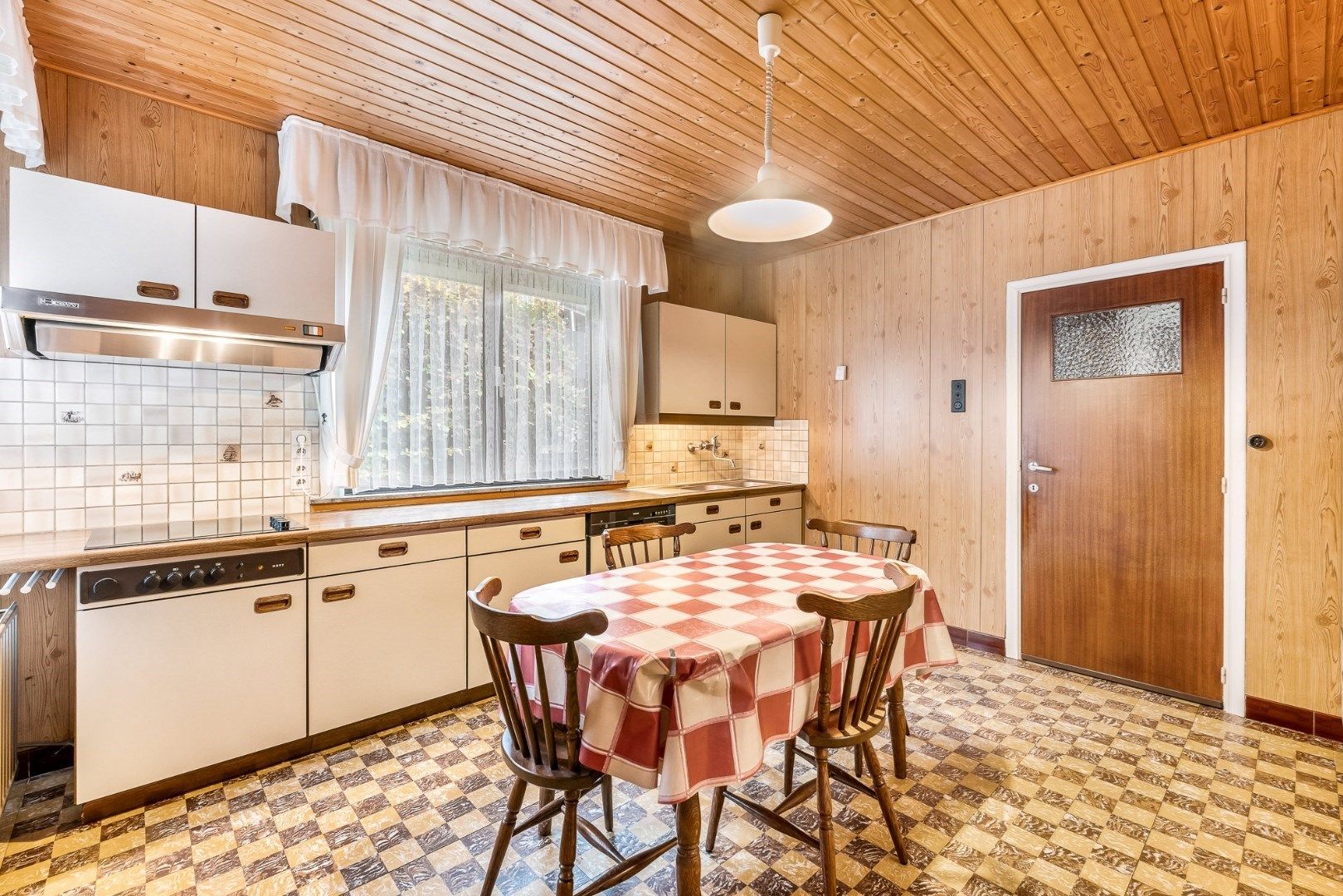 Karaktervolle woning op 14a met achterliggend agrarisch gebied in het hart van Lummen foto 10