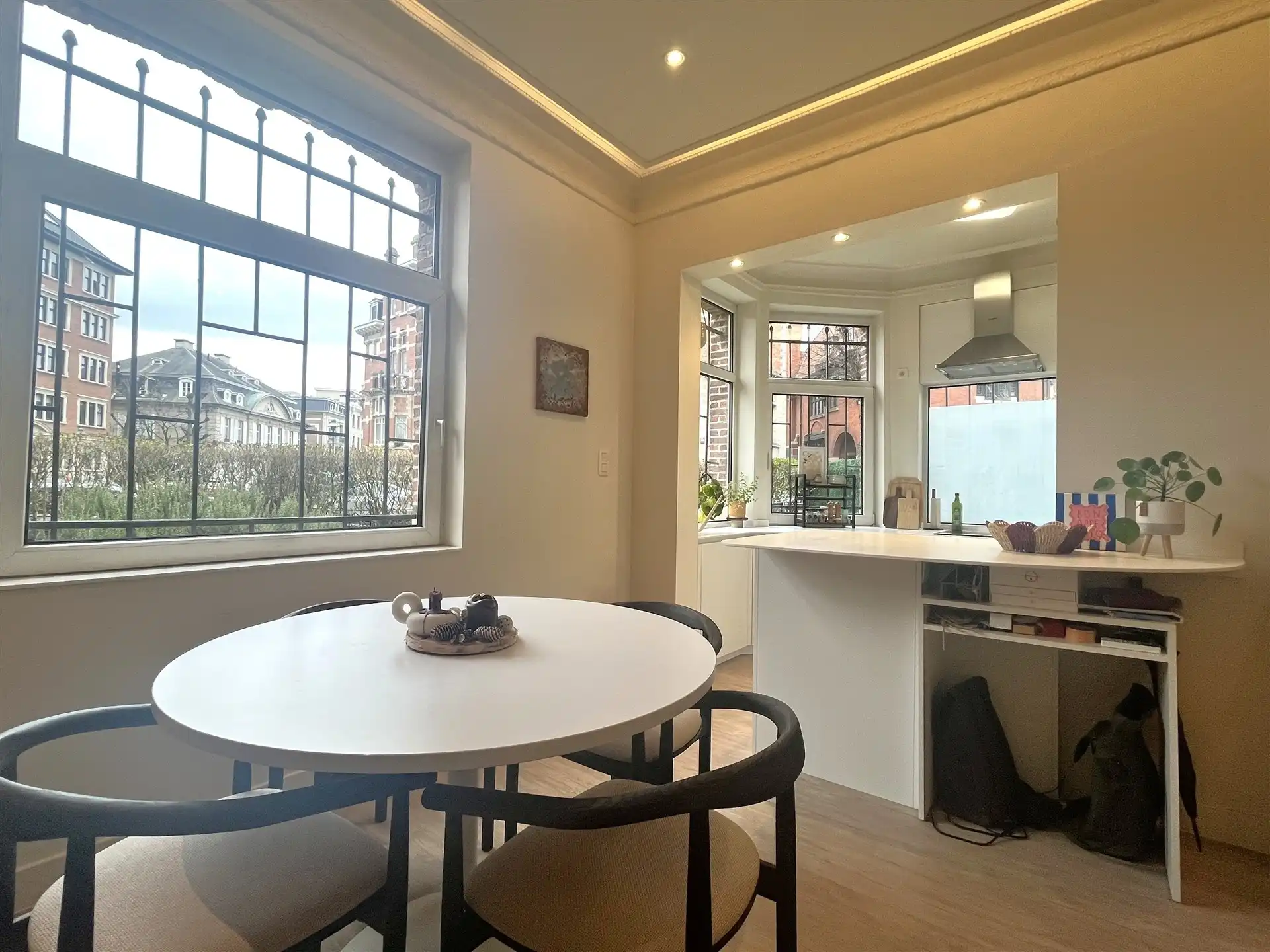 Prachtig appartement met 1 slaapkamer én tuin! foto 2