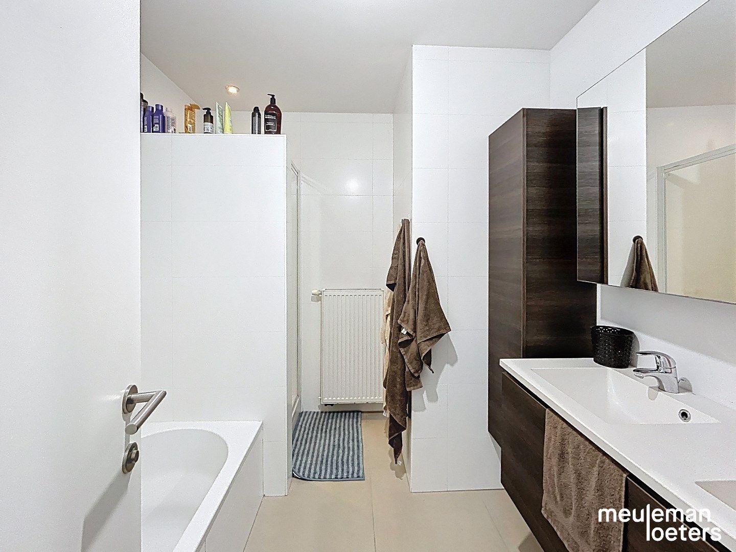 Ruim appartement met drie slaapkamers foto 11