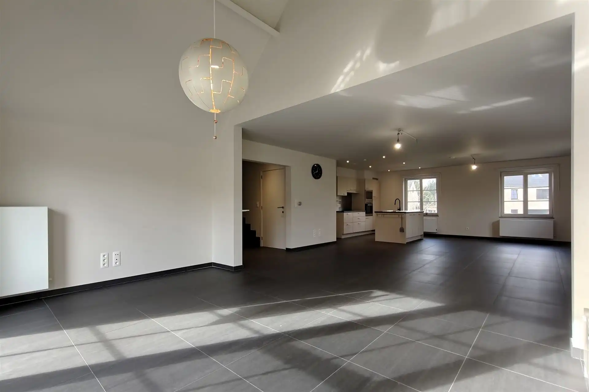 Ruime duplex (197m²) in een residentiële woonwijk te Munsterbilzen foto 11