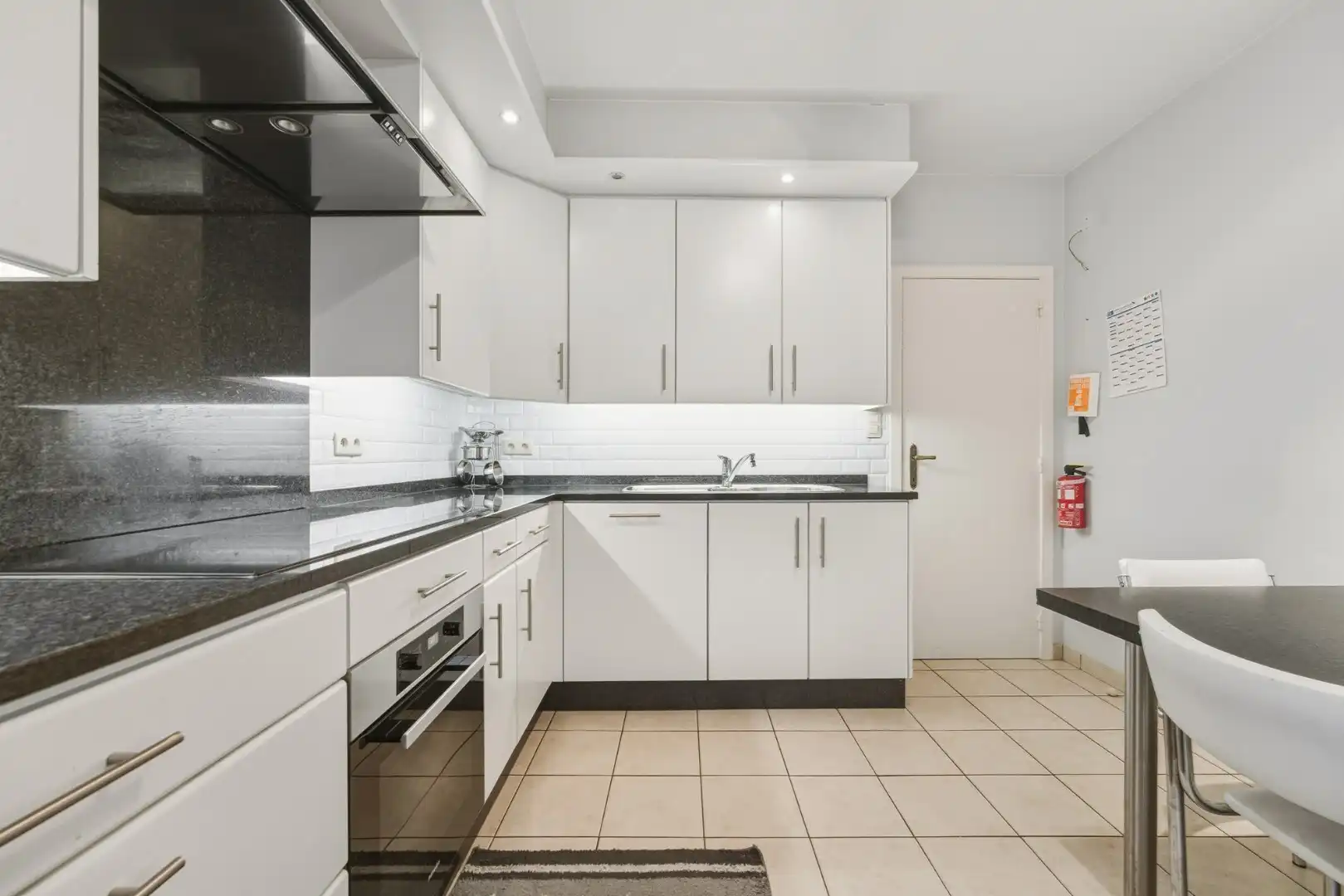 Instapklare, lichtrijke bel-etage woning met ruime garage en terras op centrale ligging foto 6