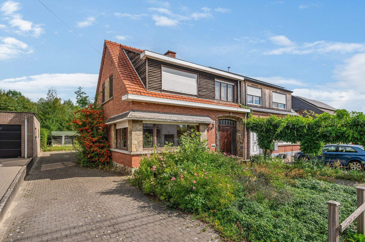 Hoofdfoto van de publicatie: Te renoveren woning met bijzonder veel potentieel op toplocatie te Lint