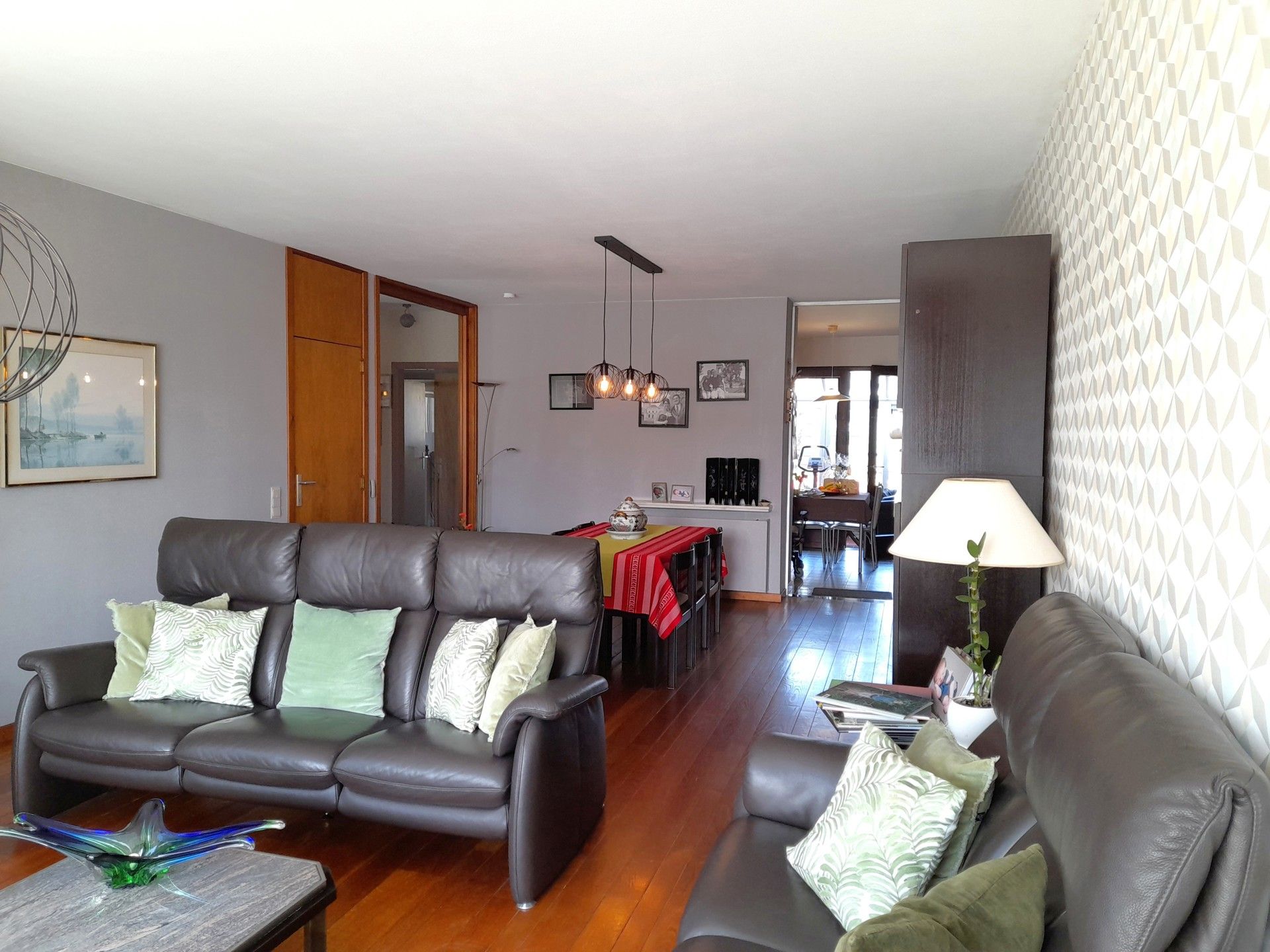 Top onderhouden eengezinswoning – centraal gelegen foto 3