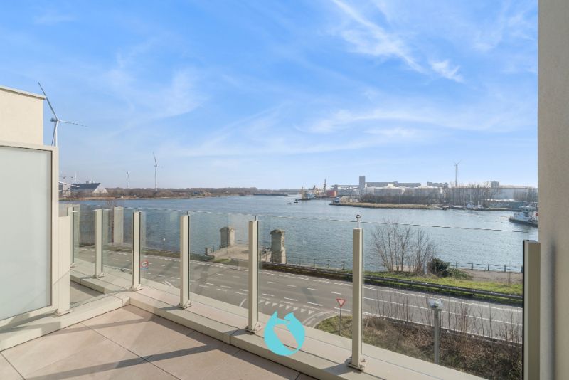 Duplex penthouse met adembenemende uitzichten foto 14