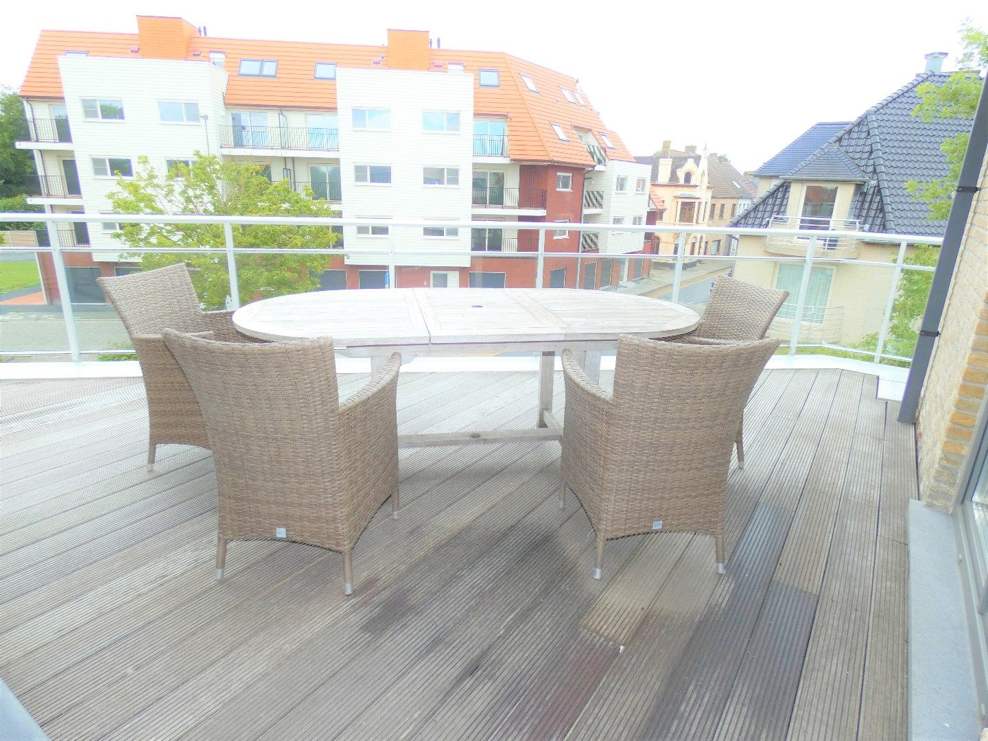 Appartement (104 m²) met 2 slpk, 2 terrassen en garage, Eernegem. foto 16