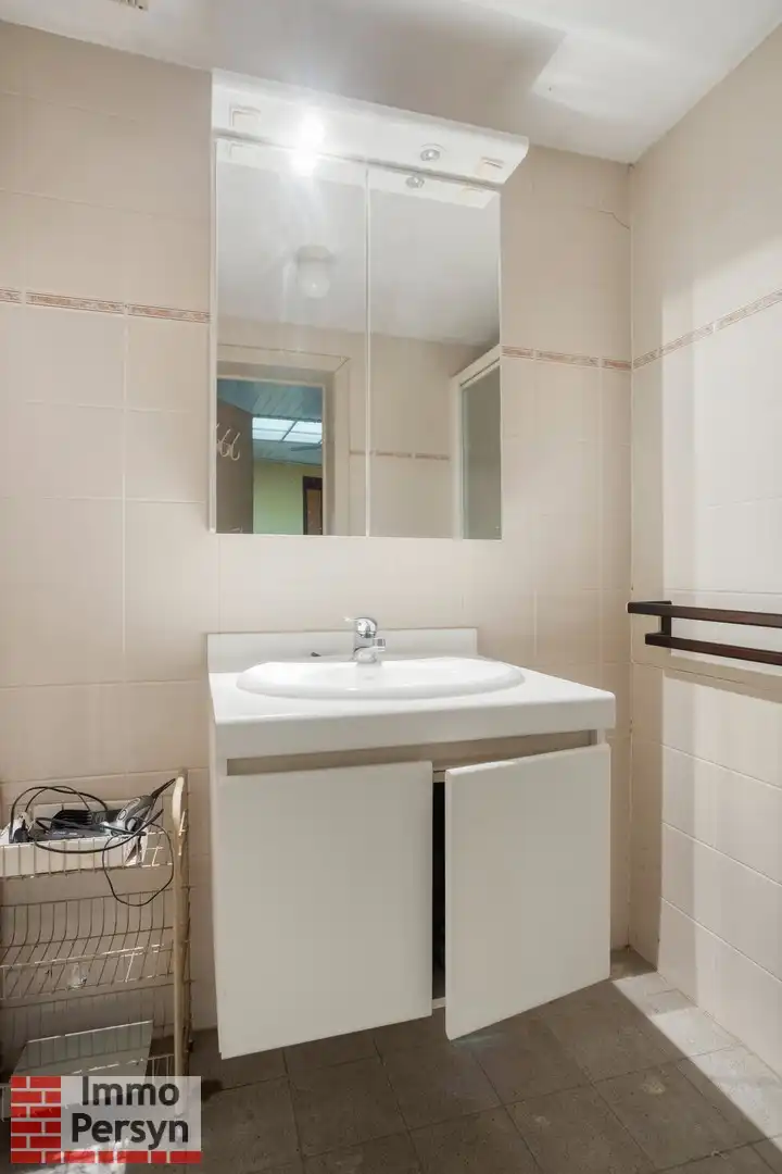 Unieke investeringsopportuniteit: Twee te renoveren woningen met tuin en achteringang foto 19