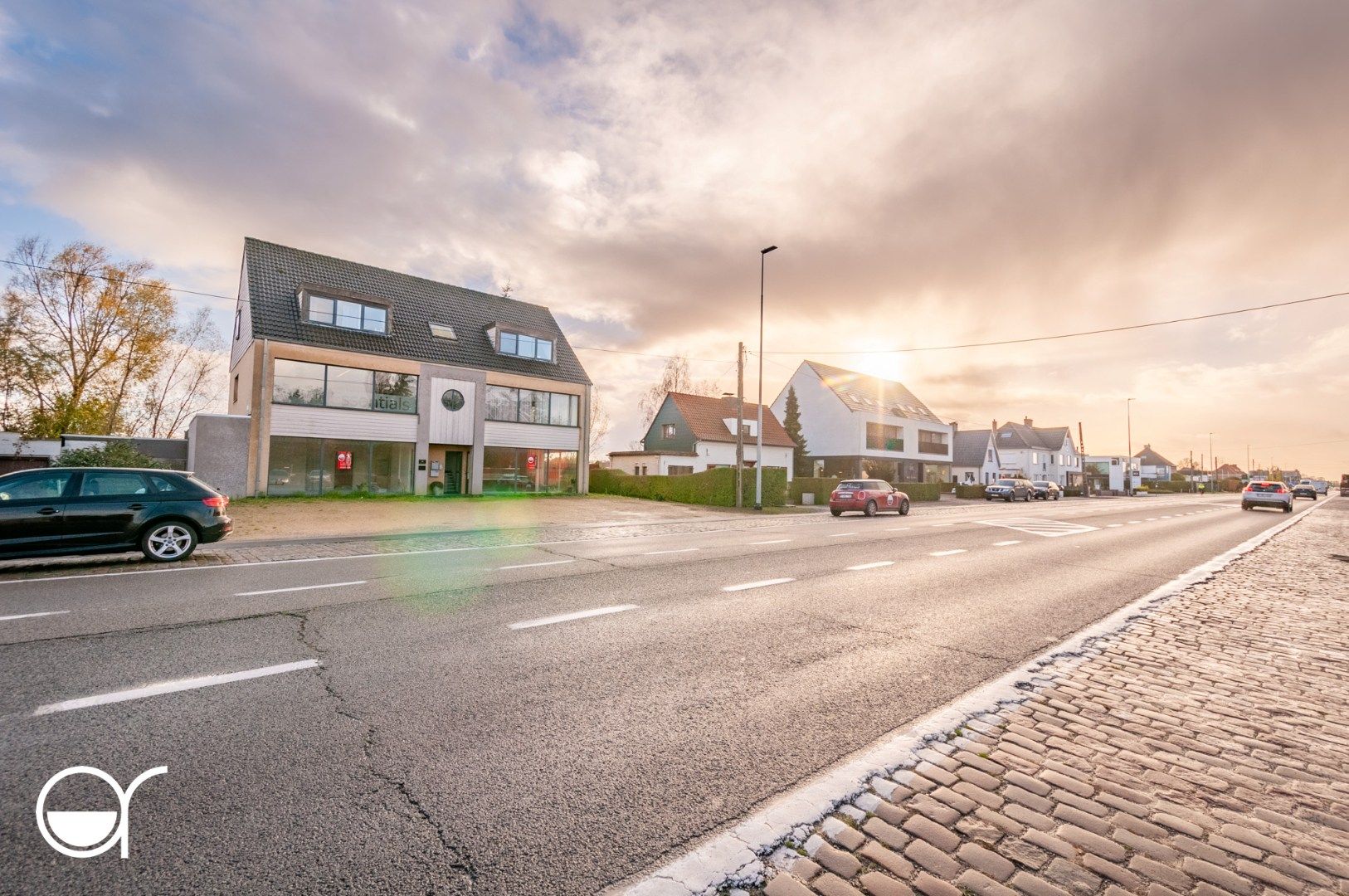 Handelsgelijkvloers op drukke locatie foto 13