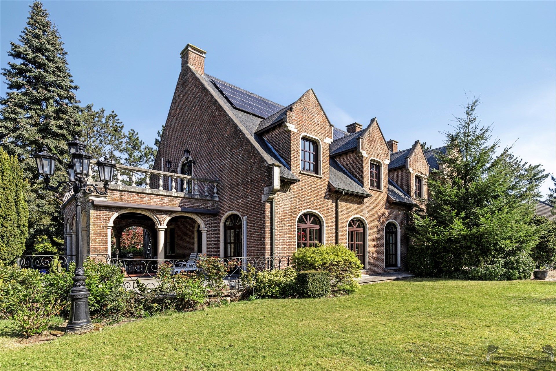 Villa foto {{pictureIndex}}