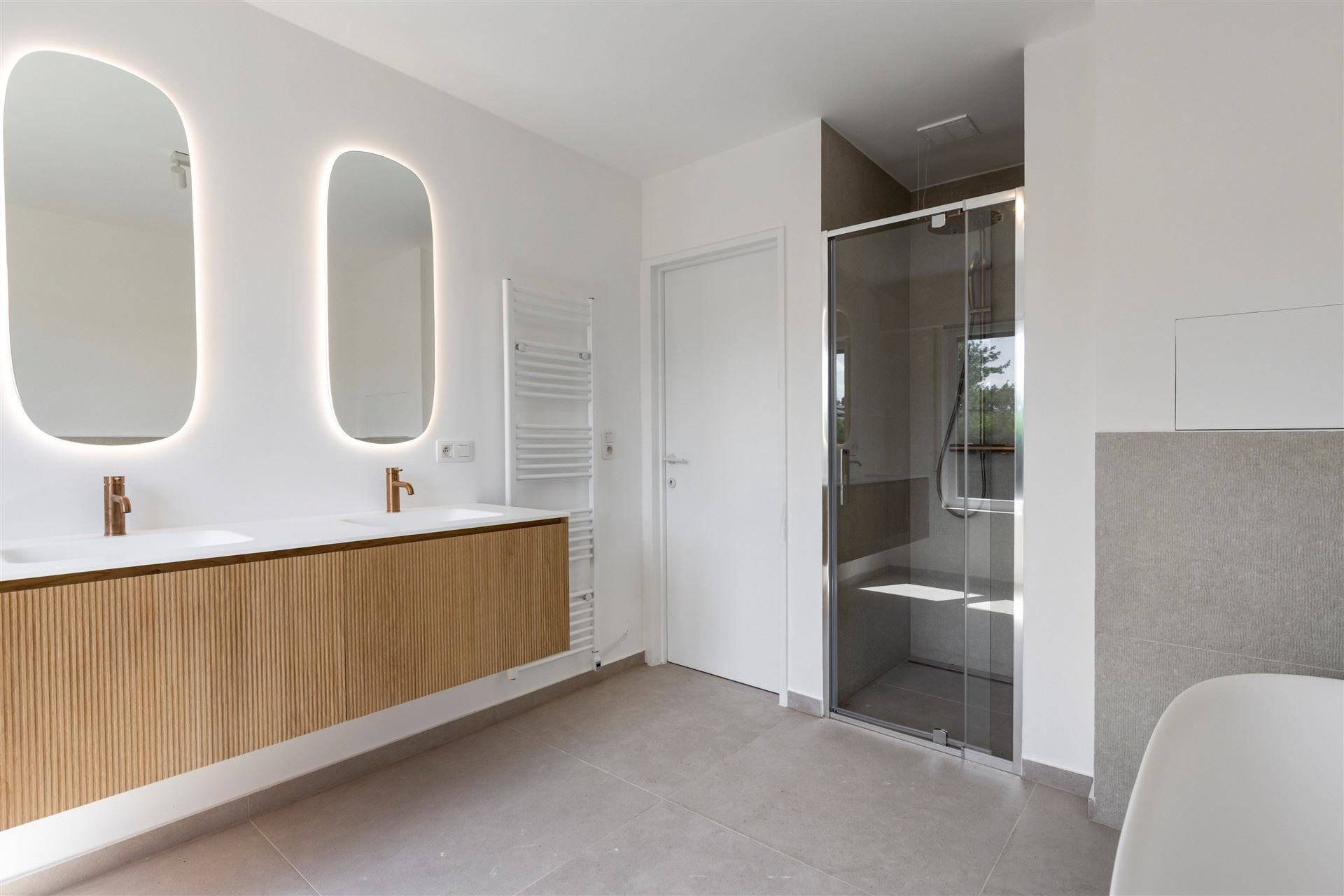 Top-notch gerenoveerde villa met 4 slaapkamers en 3 badkamers op 705m² met zuidtuin foto 34