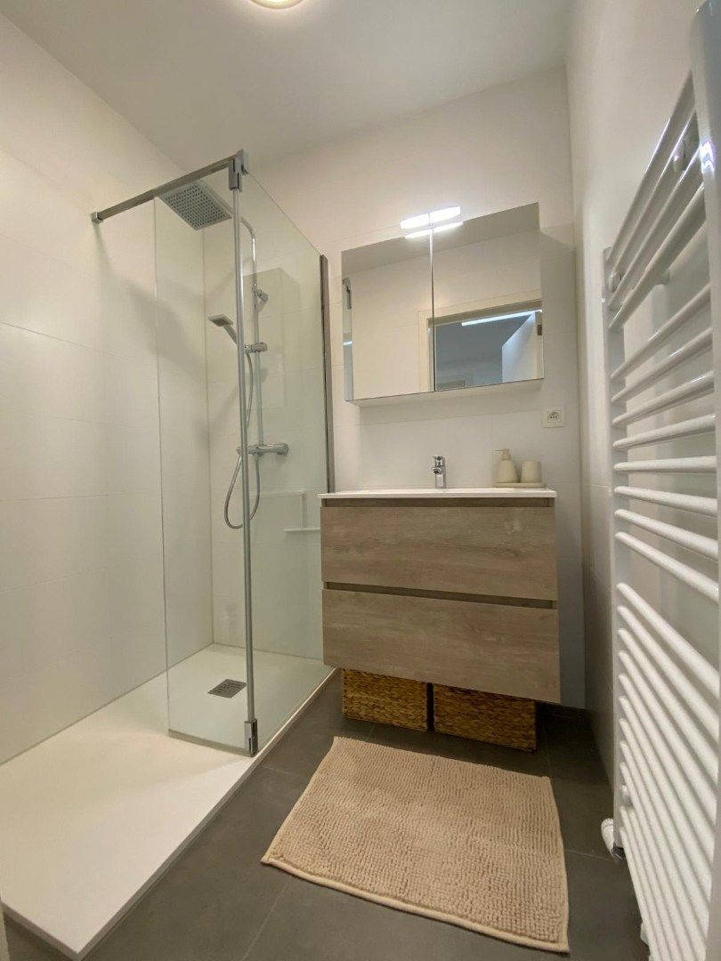 Instapklaar gelijkvloers appartement met 2 slpks en ruime tuin gelegen in Geel !  foto 8