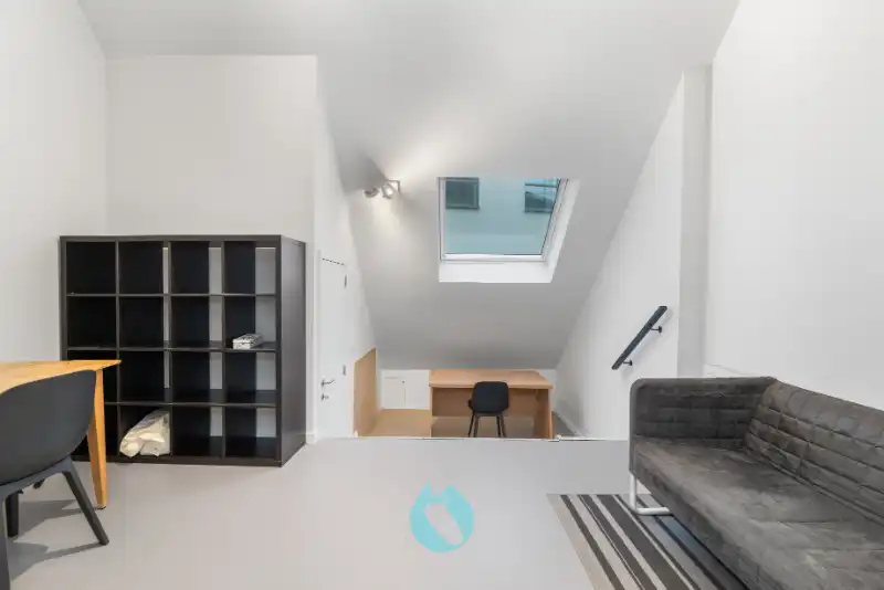 Instapklare stadswoning met 2 slaapkamers, bureauruimte en tuin foto 14