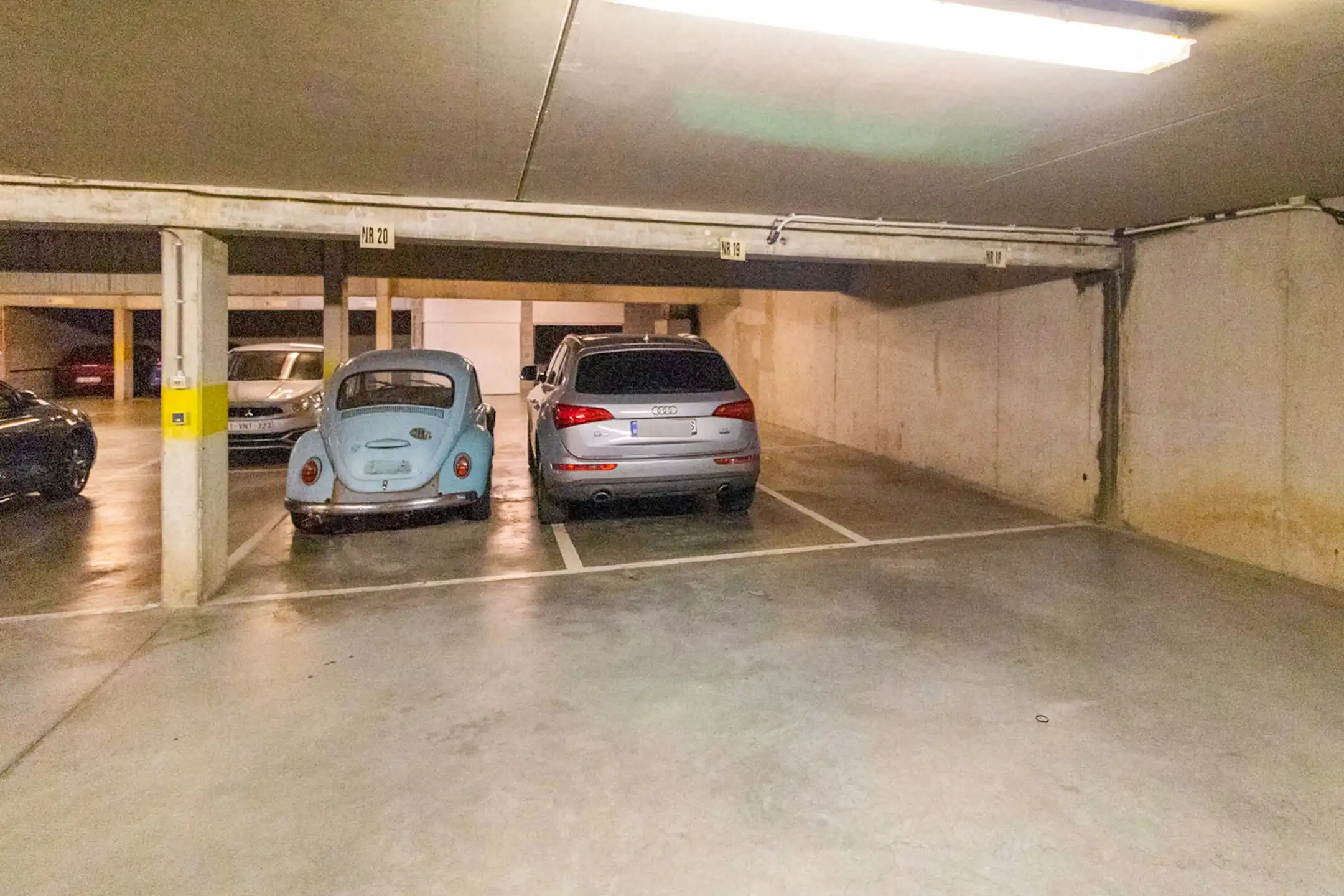 Parkeerplaats te huur foto 2