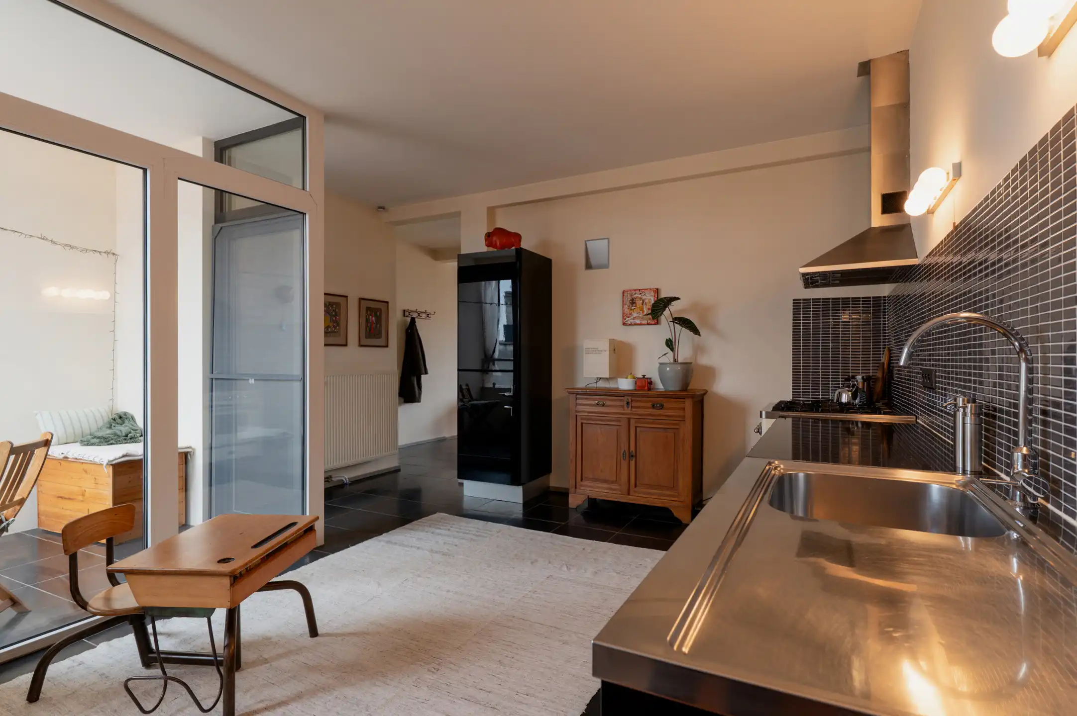 Charmant lichtrijk appartement met terras foto 11