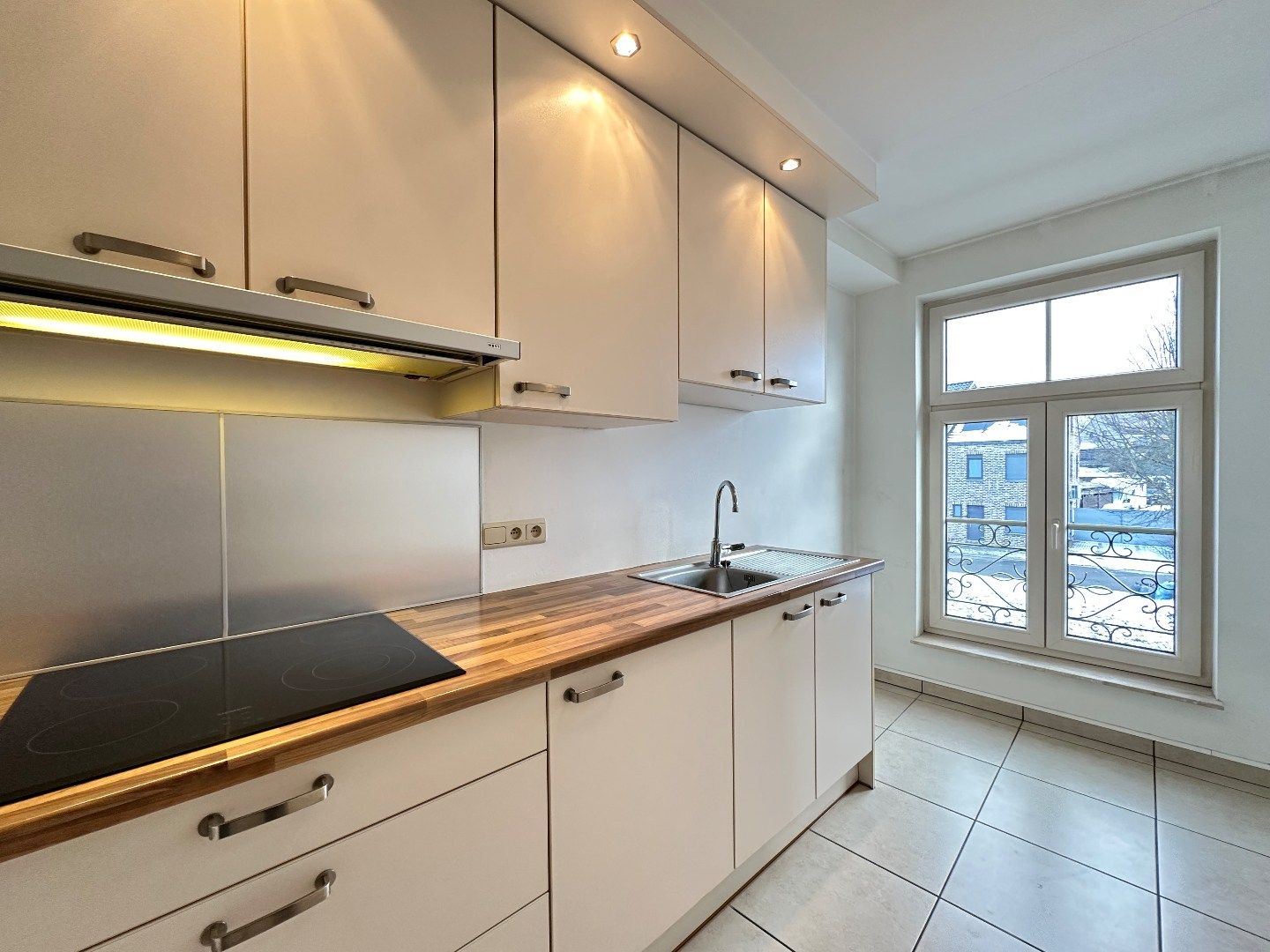 Ruim Duplexappartement met 2 slaapkamers en groot terras te Nerem (Tongeren) foto 7