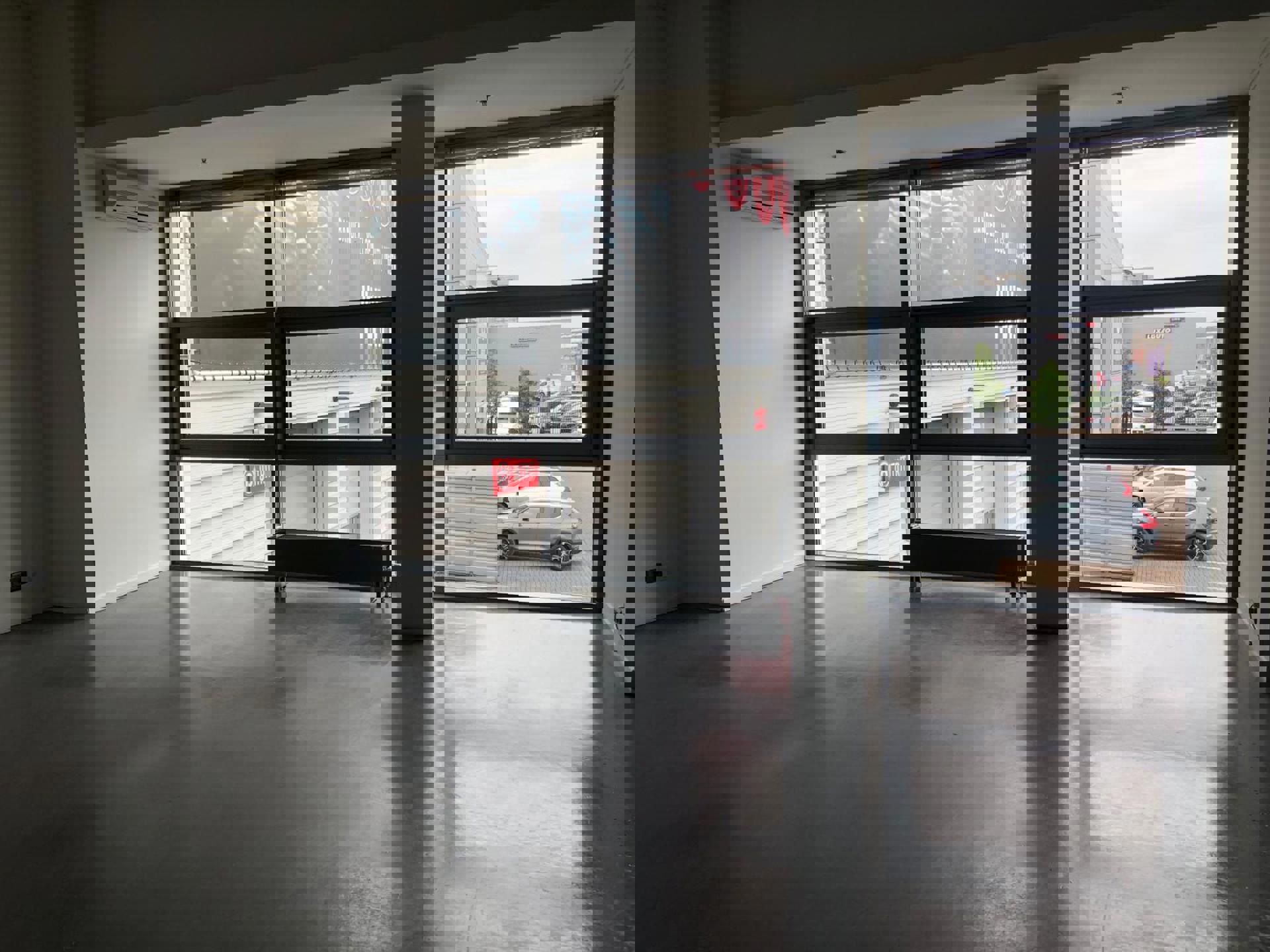 Magazijn van ca. 10.000m²  verdeeld over 2 verdiepingen glv 7.000m² en 1ste V 3.000m²  te Vilvoorde foto 9