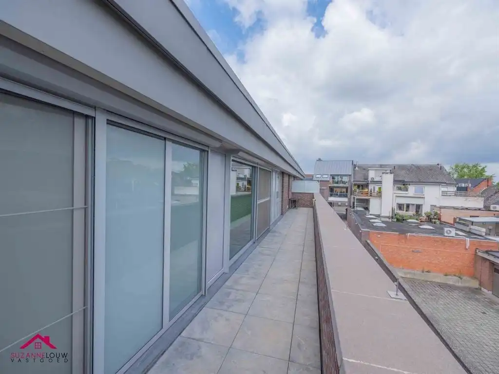 Instapklaar penthouse met terras aan voor- en achterzijde foto 24