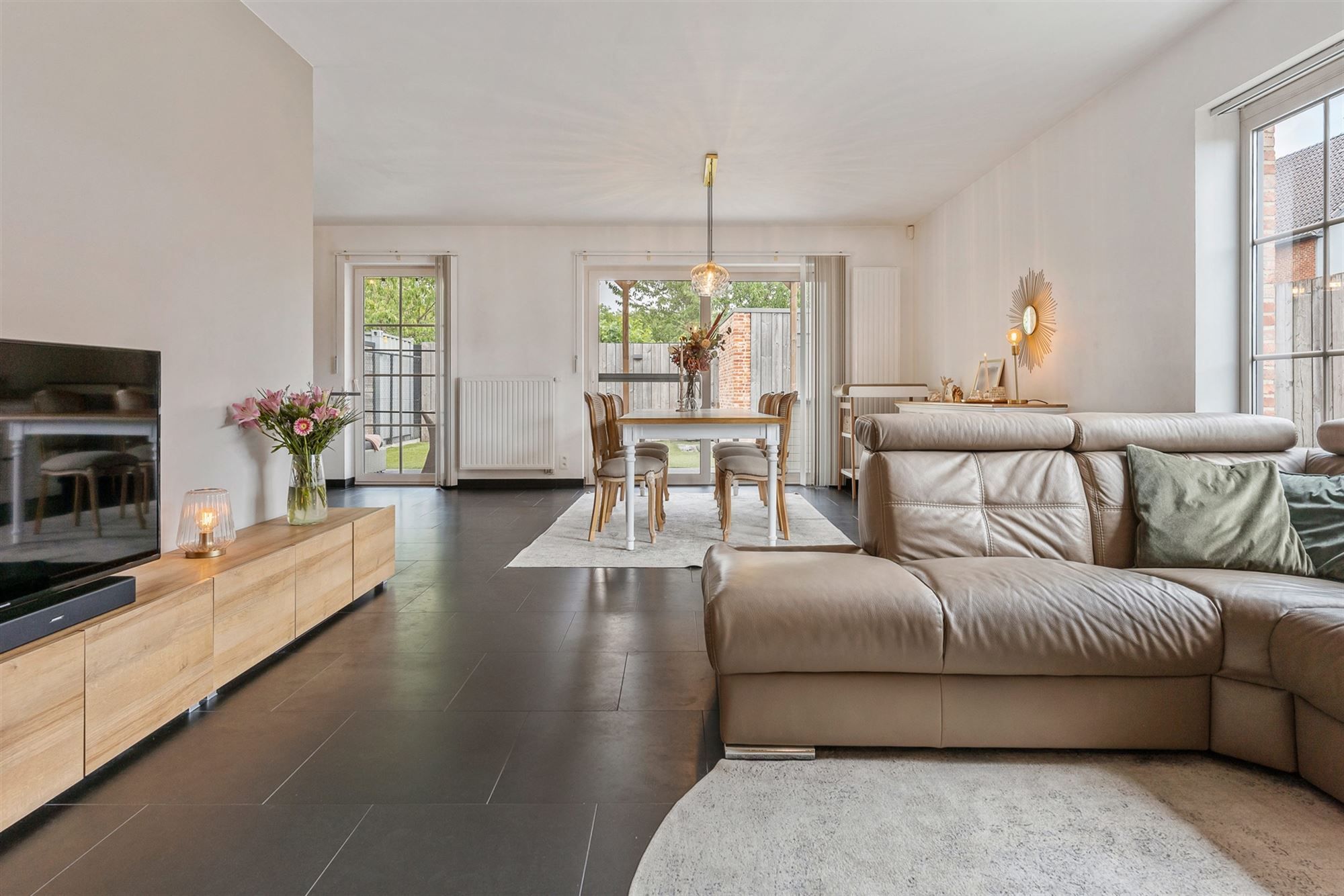 PERFECT ONDERHOUDEN EN INSTAPKLARE WONING MET 3 SLAAPKAMERS TE BEVERLO foto 2