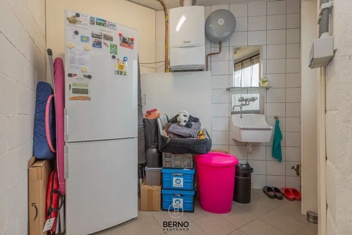 Recente en ruime gezinswoning met zonnige tuin foto 16