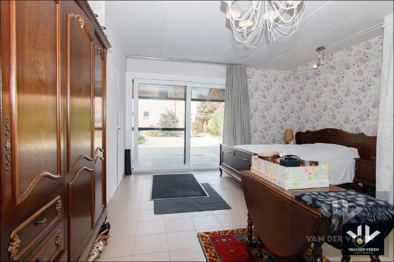 Rustig gelegen, goed onderhouden, instapklare en energiezuinige woning met veel licht en ruimte foto 8