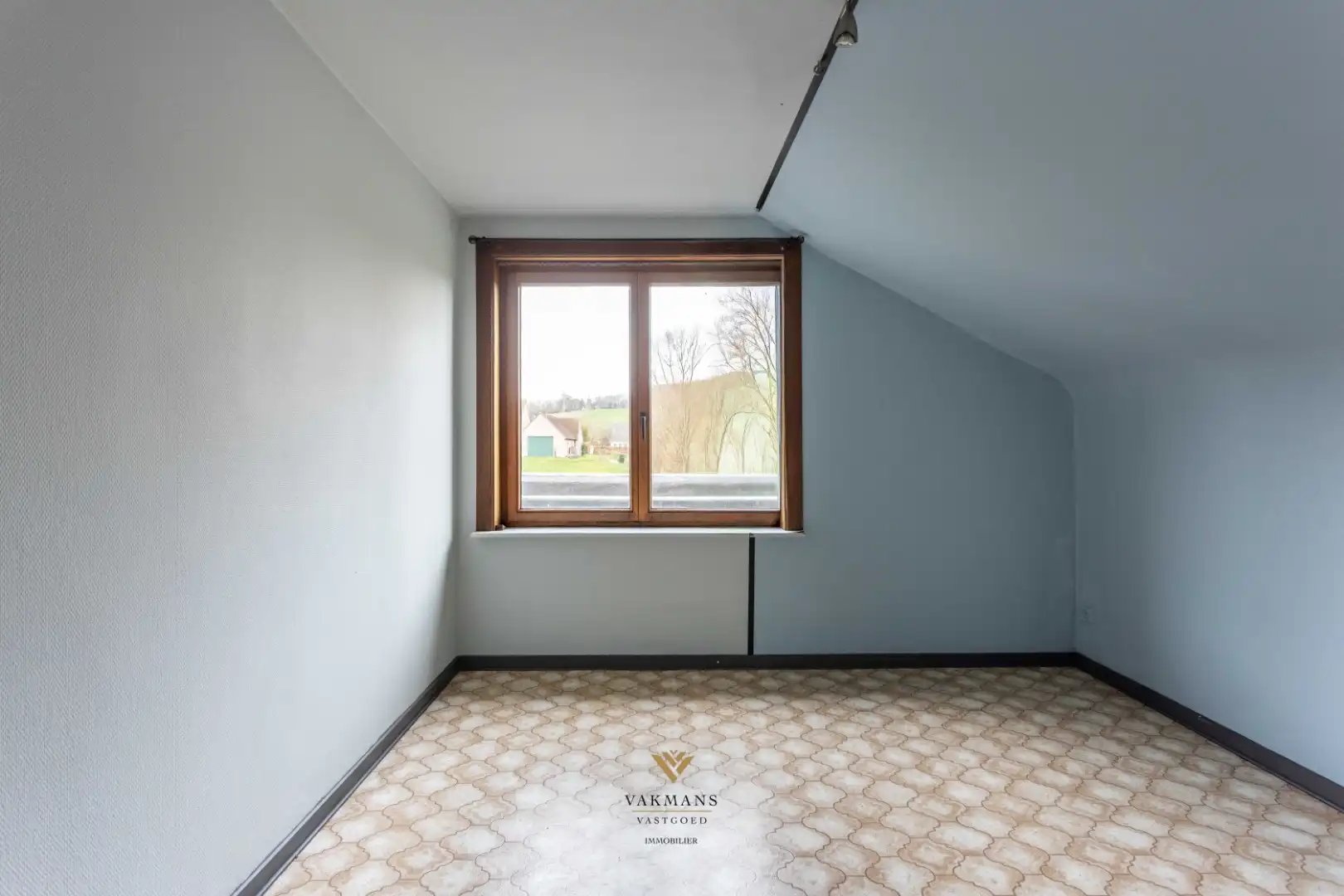 Ruime en charmante alleenstaande woning met 5 slaapkamers en 2 badkamers foto 22