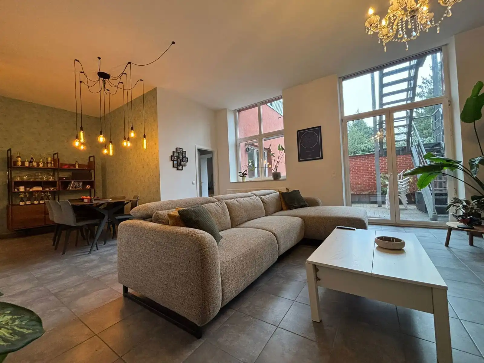 Lichtrijk en knus gelijkvloers appartement op toplocatie in Lier. foto 4