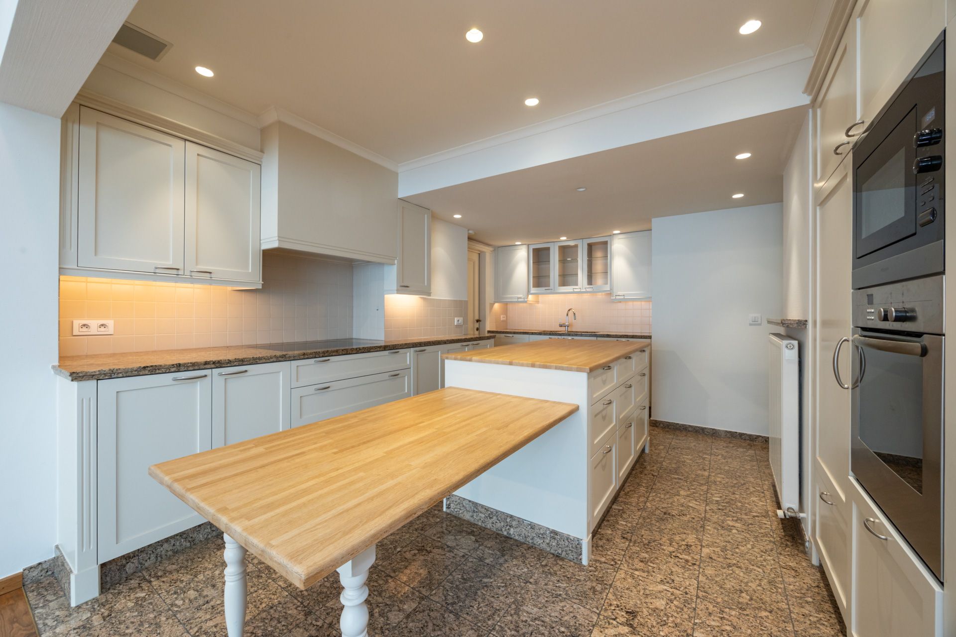 Appartement te koop foto {{pictureIndex}}