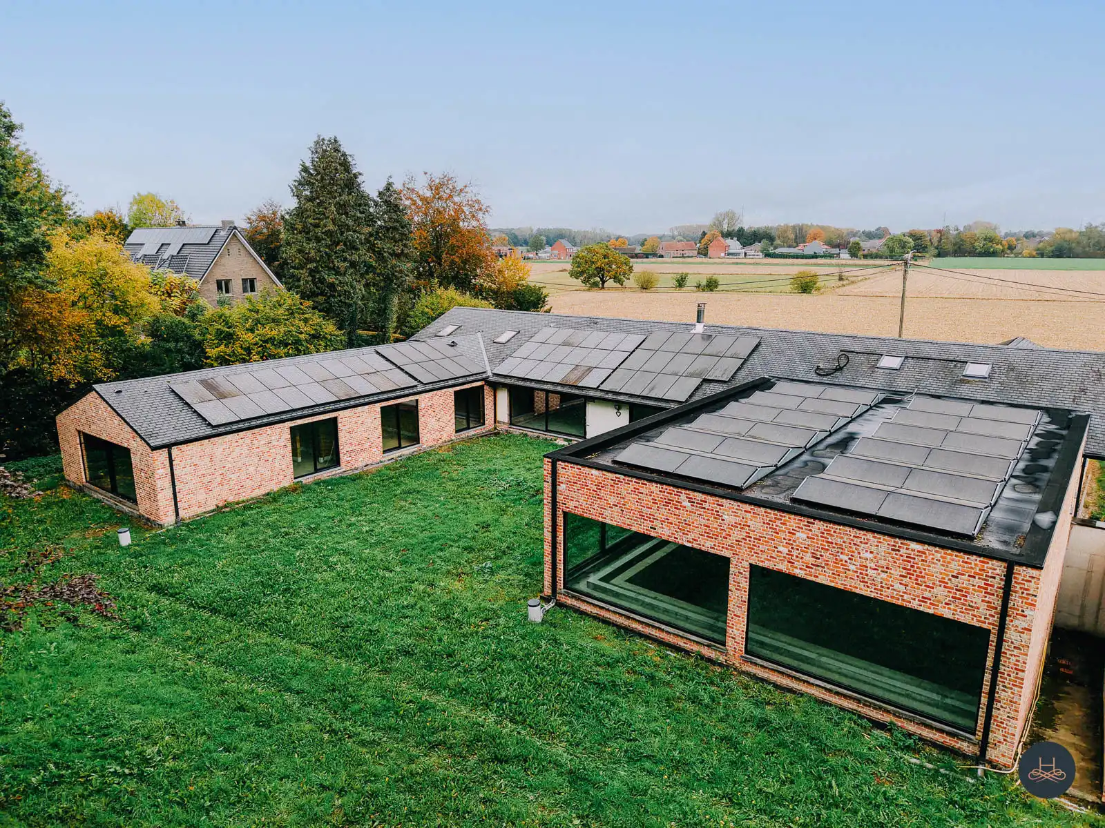 Luxevilla casco 716 m² met binnenzwembad en op toplocatie foto 2