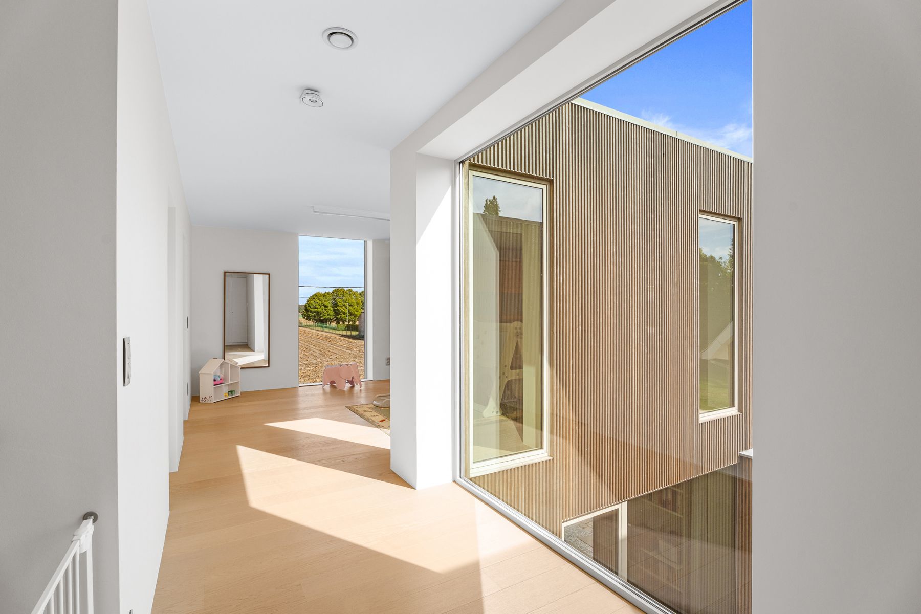 Strakke moderne 4 slpk. villa op ruim ZW perceel! foto 13