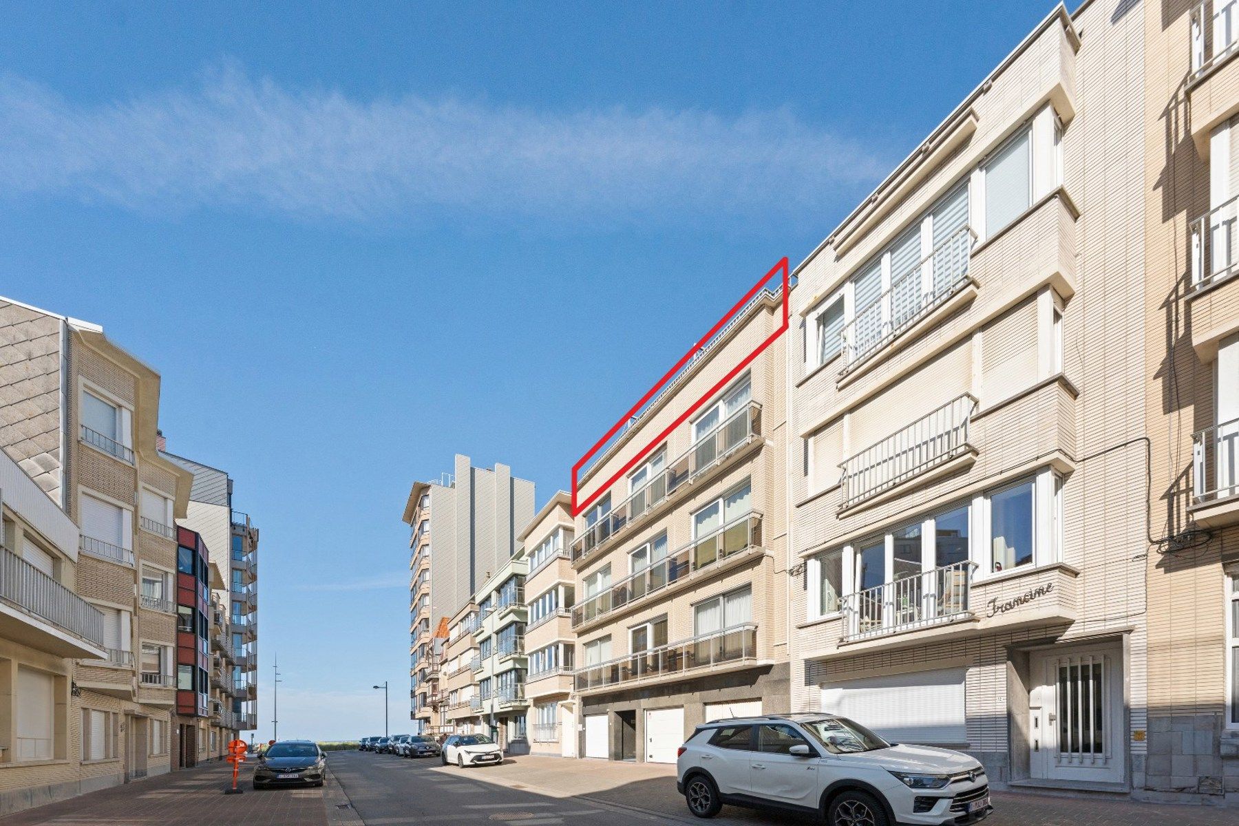 Tweeslaapkamer appartement met ruim terras(50m²) en zeezicht foto 1