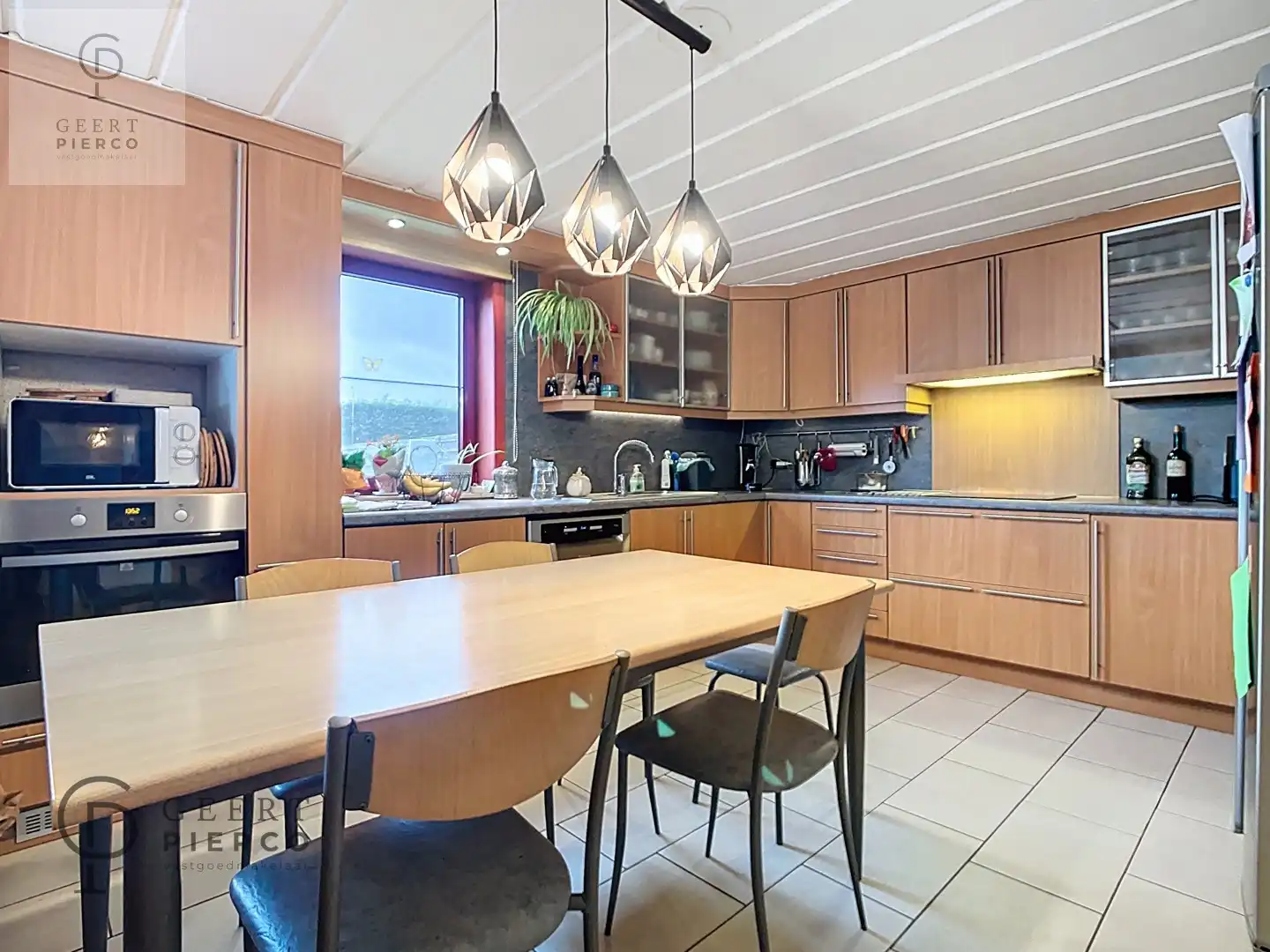 Knappe energiezuinige villa met heel speciaal cachet foto 10