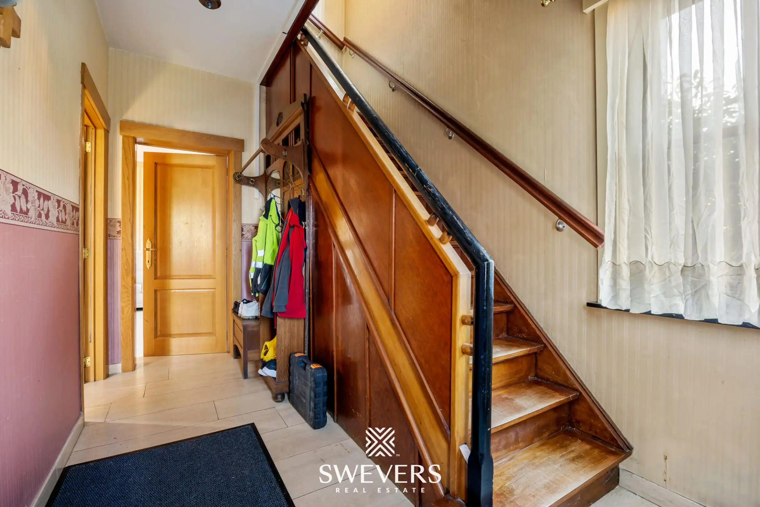 Te renoveren open bebouwing met ruime volumes en zuidgericht perceel in Heusden   foto 16