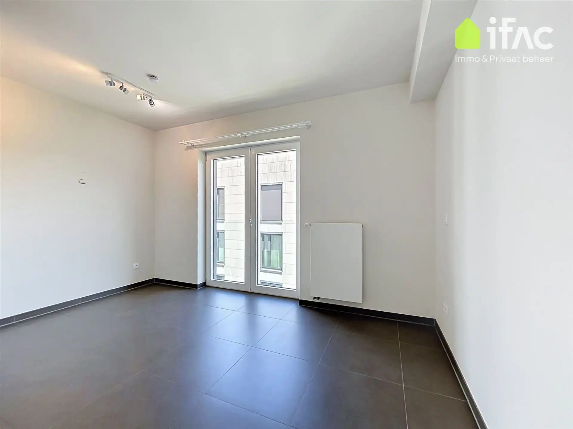 Lichtrijk penthouse appartement met ruim terras foto 10