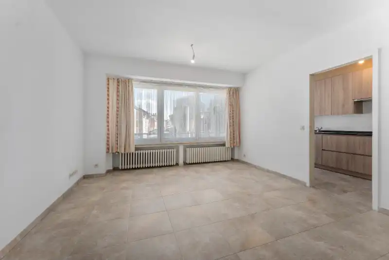 Gerenoveerd appartement met garage foto 5