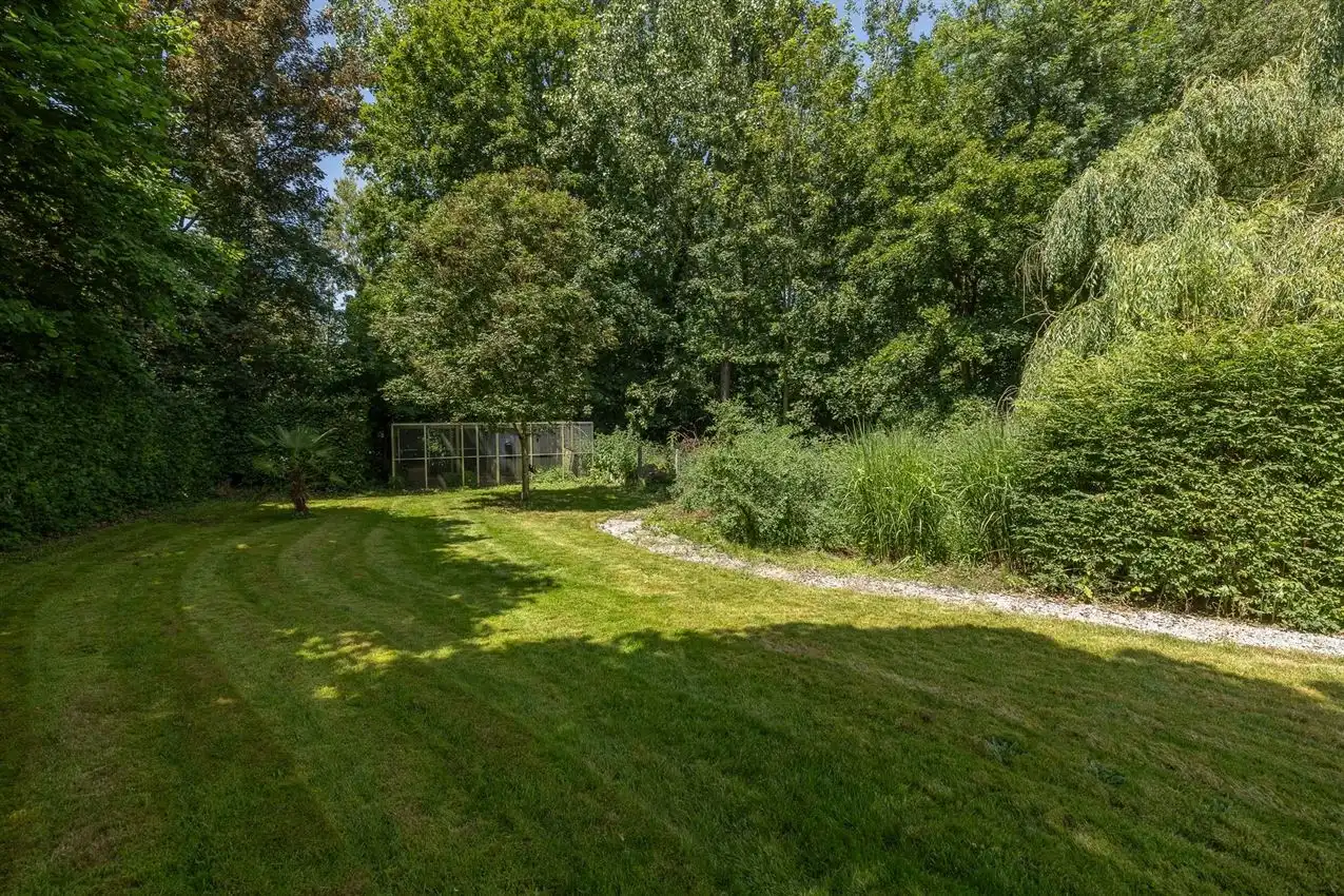 Grote tuin, zee aan ruimte en tot 5 slaapkamers foto 7