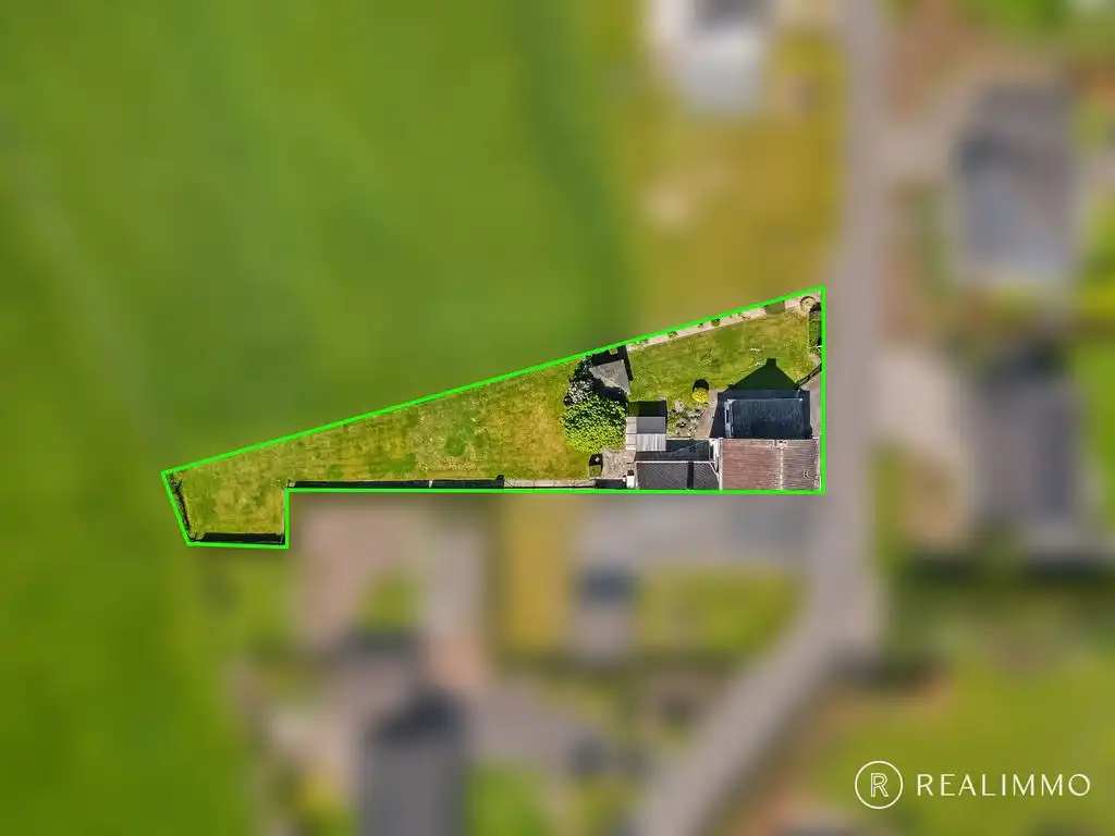 Renovatieproject met uitbreidingsmogelijkheden in rustige straat foto 3