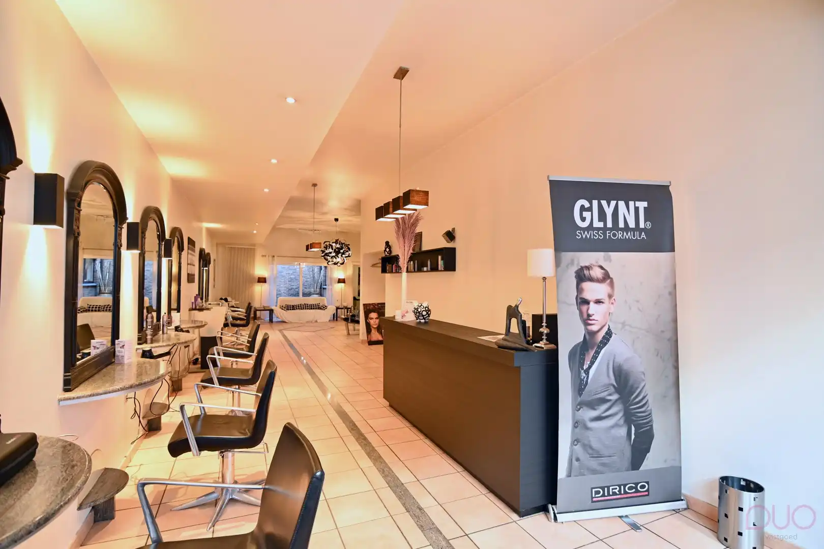 Grote stadswoning met aparte handelsruimte en garage in hartje Sint-Truiden foto 32