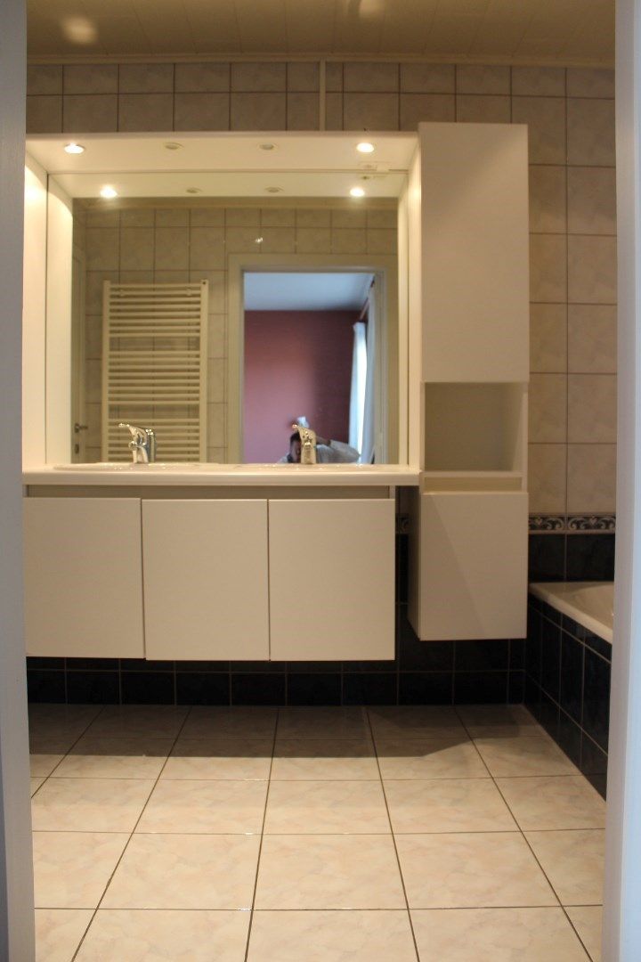 Lichtrijk duplex appartement in hartje Zonhoven (3slpk, 2badk, 2 parkings) foto 7