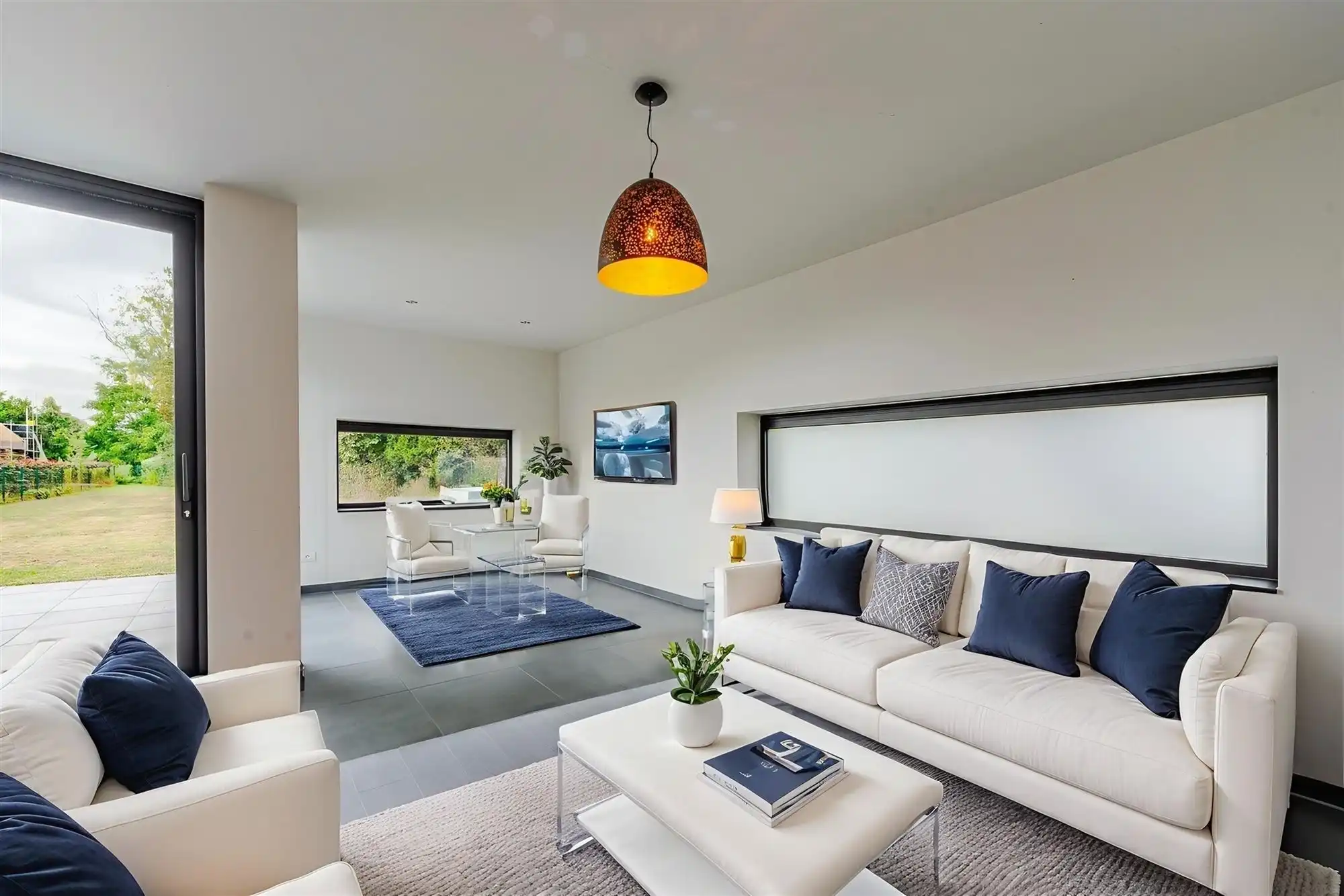 Moderne luxe en comfort in recente woning met 4 slaapkamers foto 3