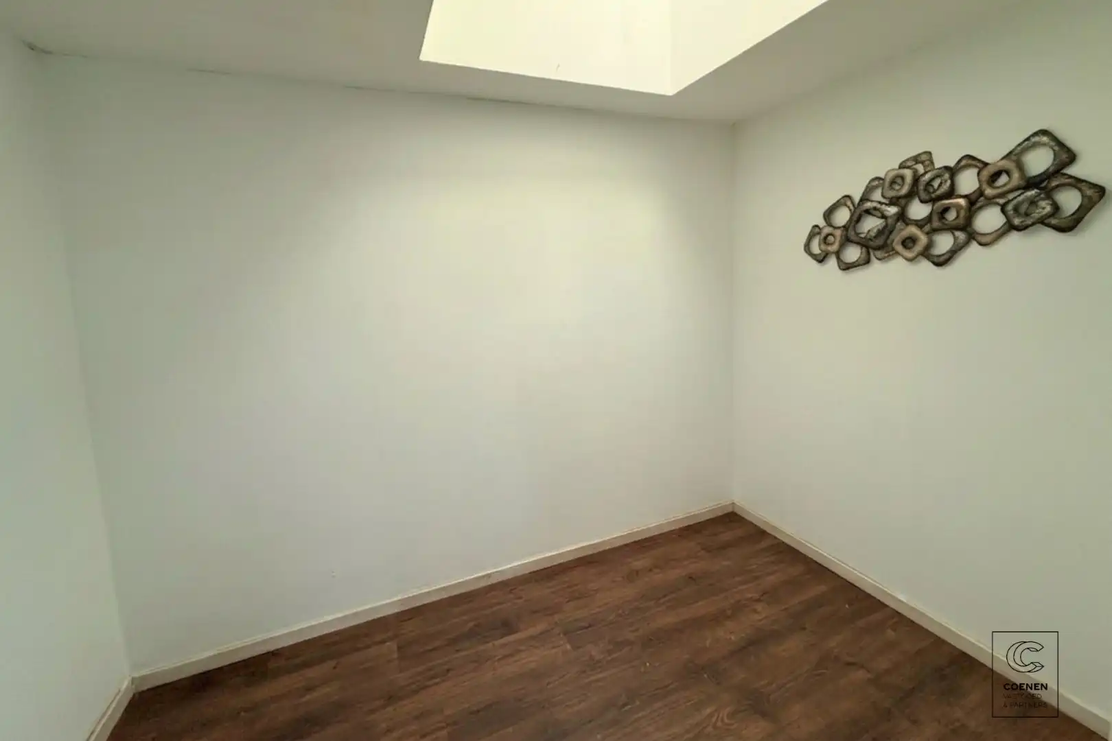 Ruime handelswoning, momenteel ingericht als handelsruimte en 2 appartementen op goede ligging te Antwerpen! foto 22