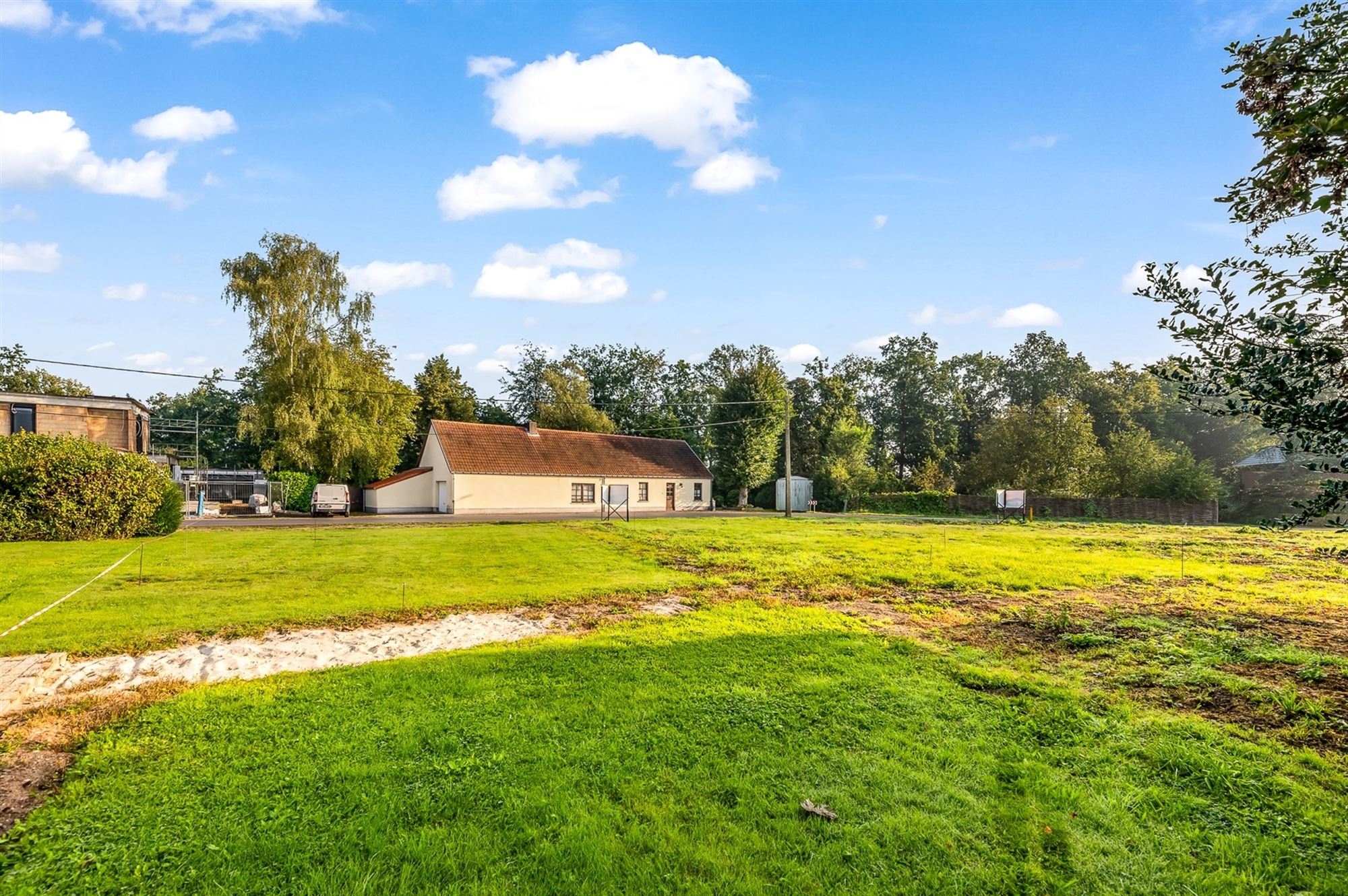 VOLLEDIG AFGEWERKTE NIEUWBOUWWONING OP RUSTIGE LIGGING foto 8
