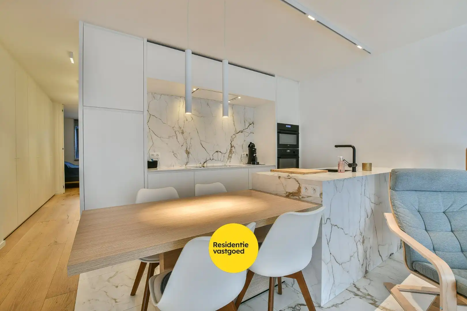 Te huur: Recent en energiezuinig appartement in centrum Wenduine (Kerkstraat) foto 4