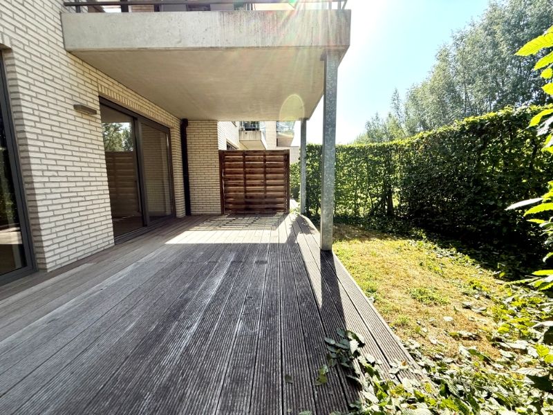 Centraal gelegen, gelijkvloers appartement met 2 slaapkamers en ruim terras met zicht op de Leie foto 23