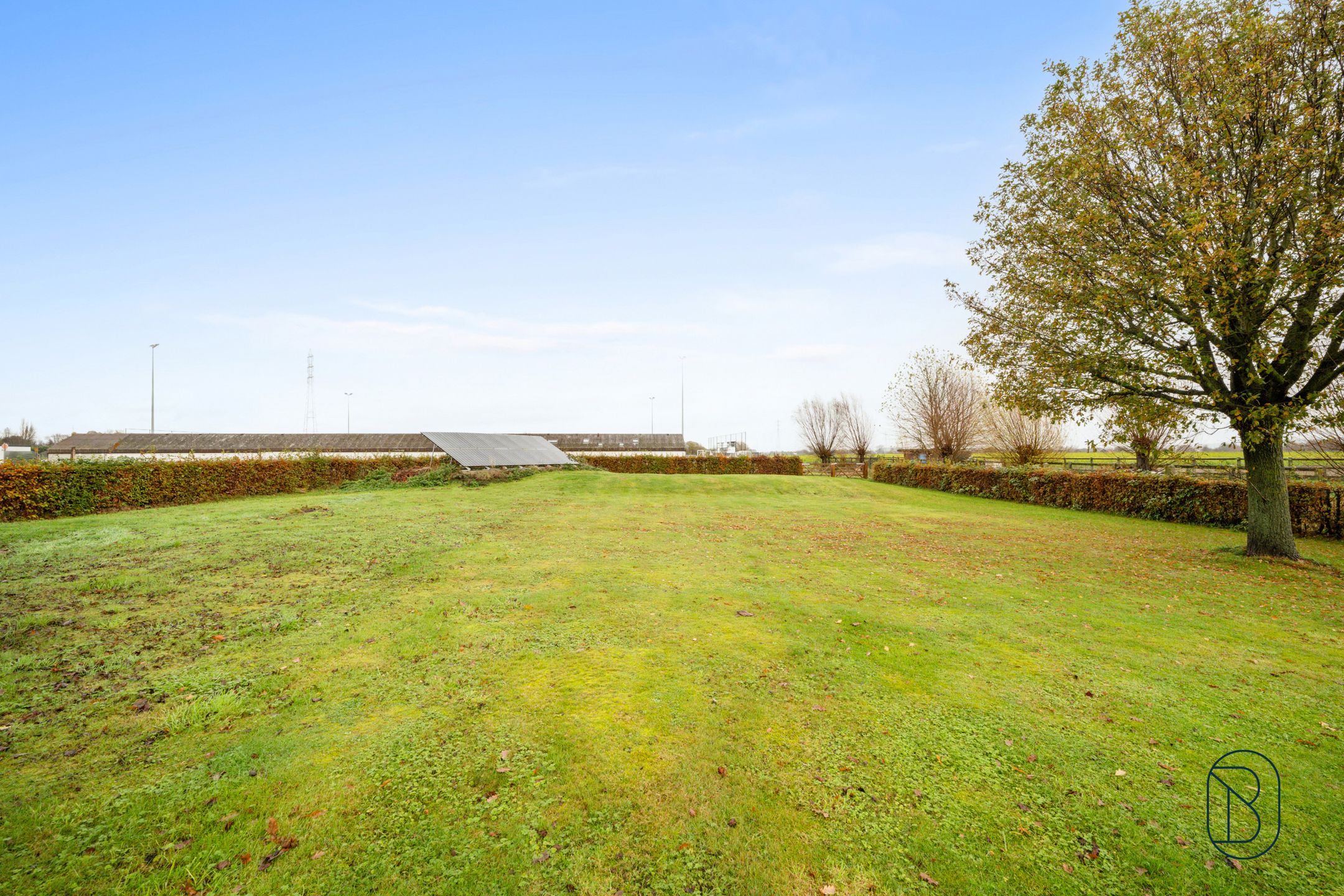 Stijlvolle gerenoveerde woning met loods in Zwevegem foto 26