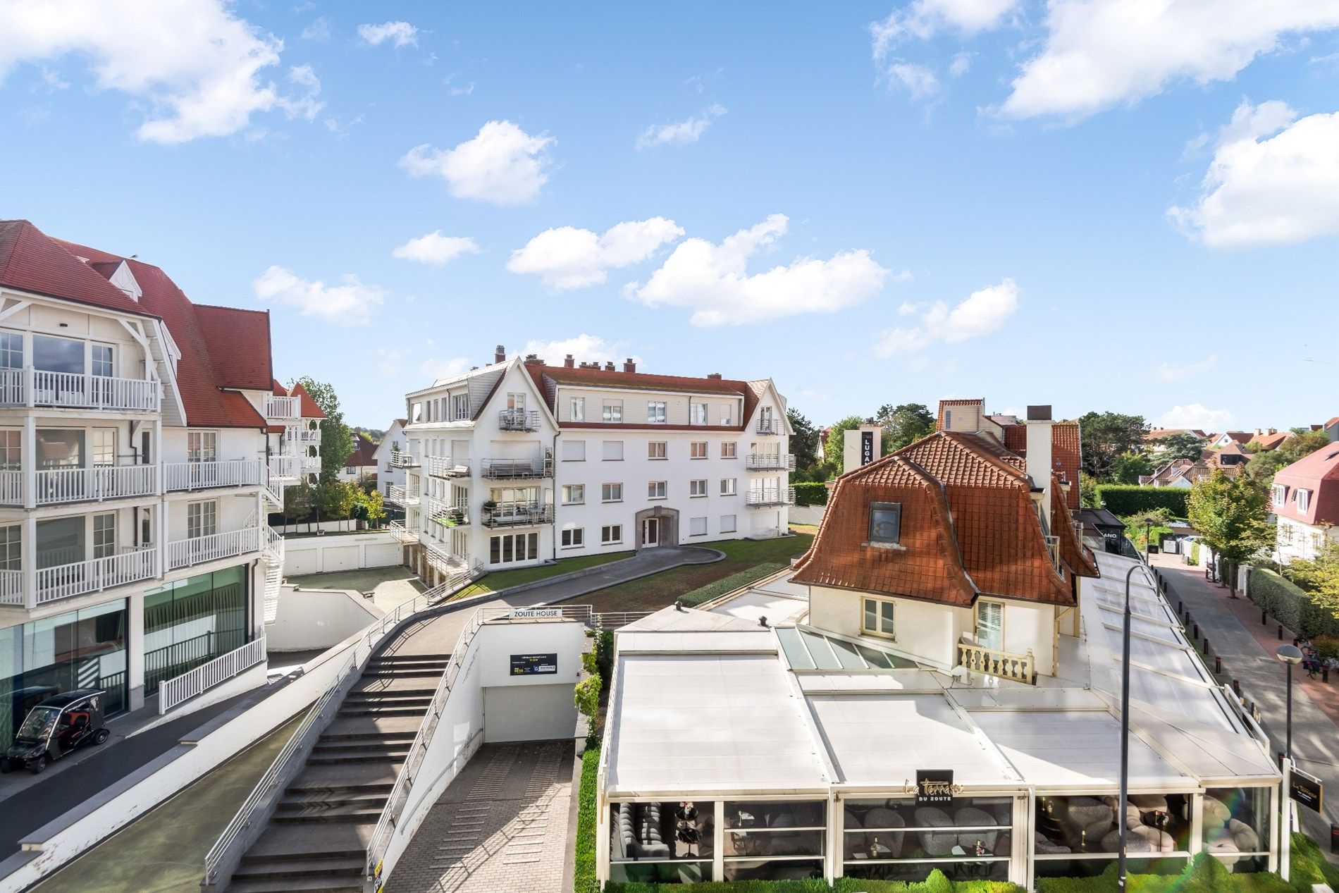Zuidgericht appartement op de Kustlaan in het Zoute met UNIEK OPEN ZICHT ! foto 19