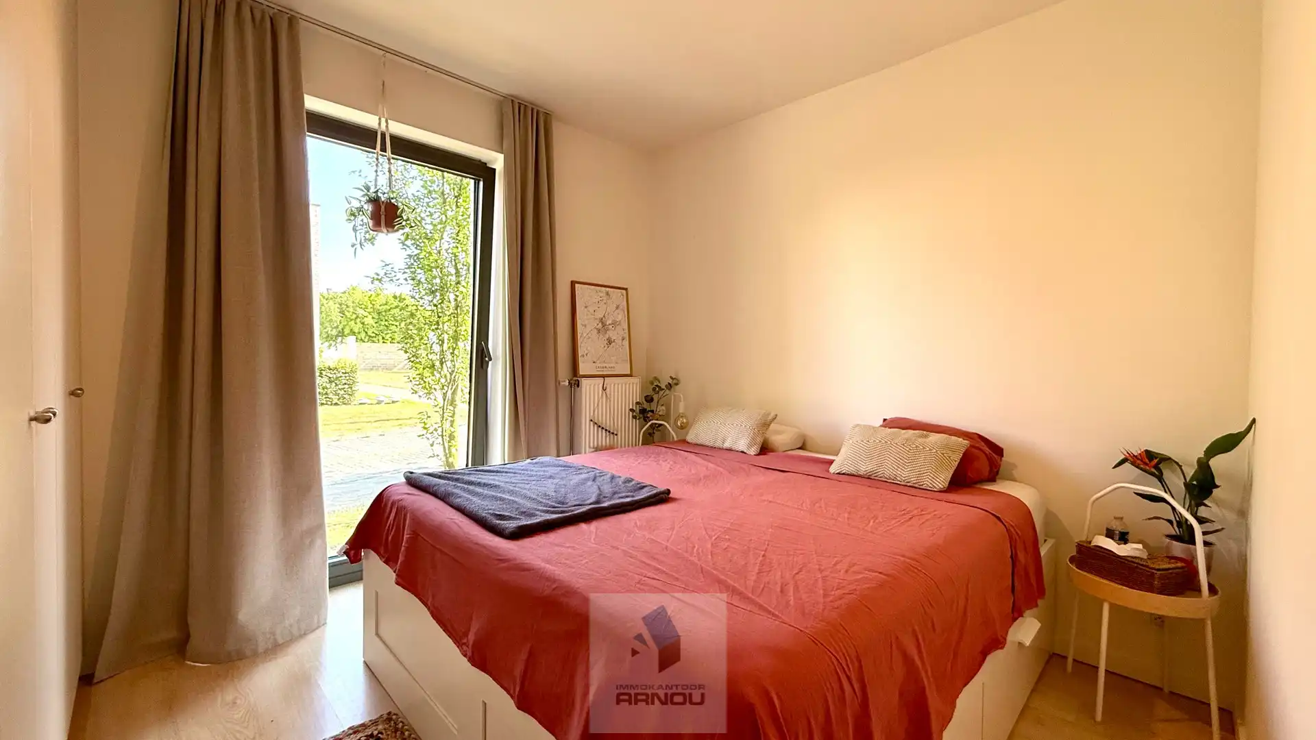 Centraal gelegen, gelijkvloers appartement met 2 slaapkamers en ruim terras met zicht op de Leie foto 9