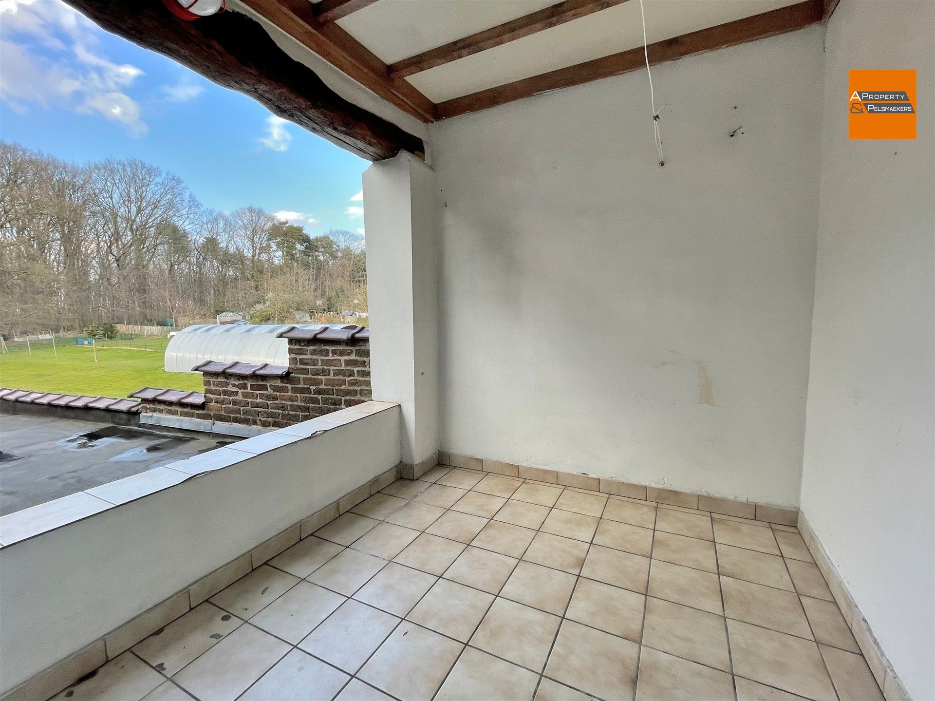 Duplex met 2 slpk en terras in rustige omgeving foto 6